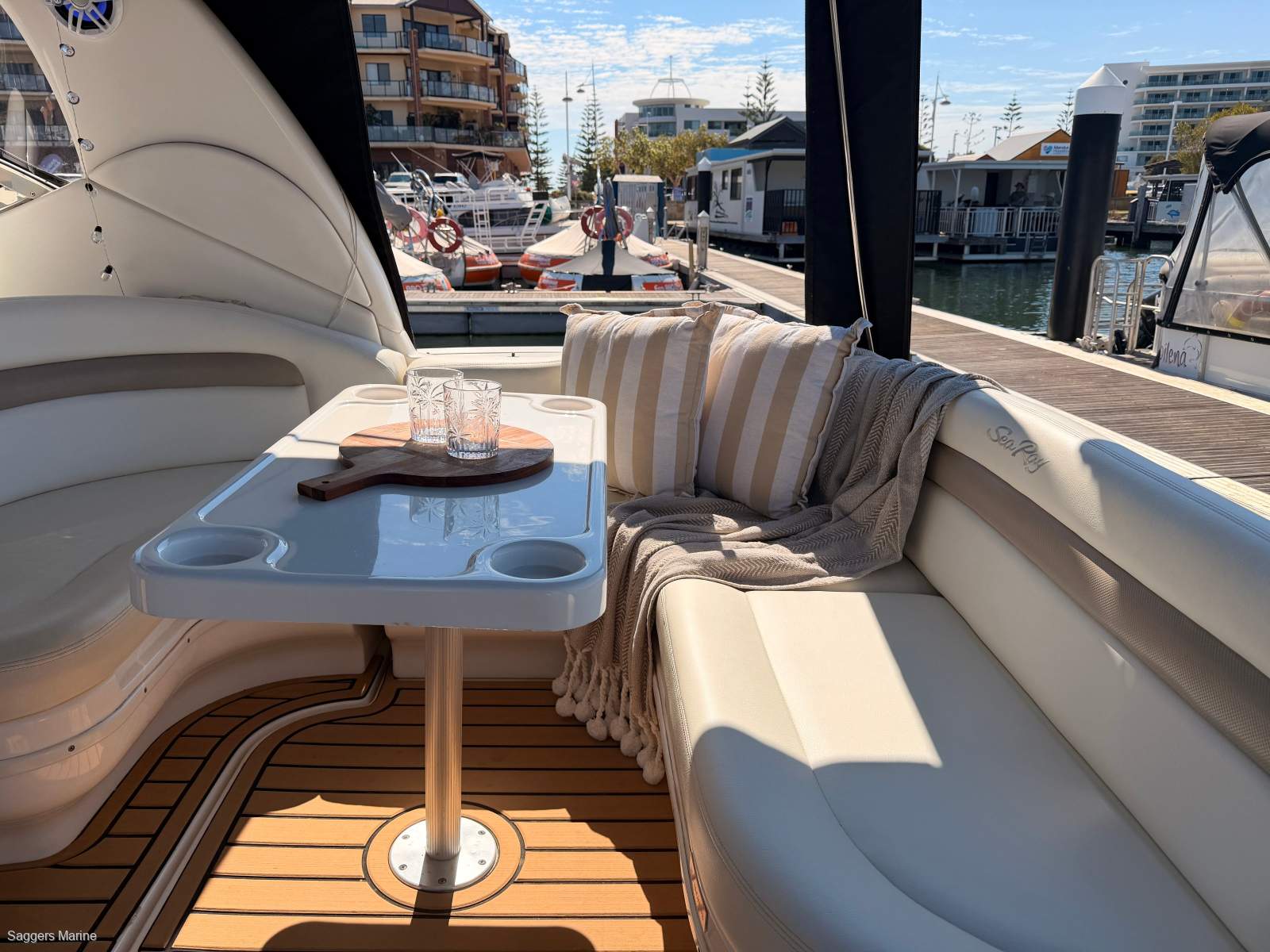 2005 SEA RAY 375 SUNDANCER CRUISER