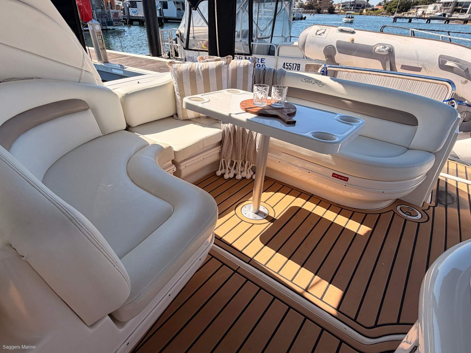 2005 SEA RAY 375 SUNDANCER CRUISER