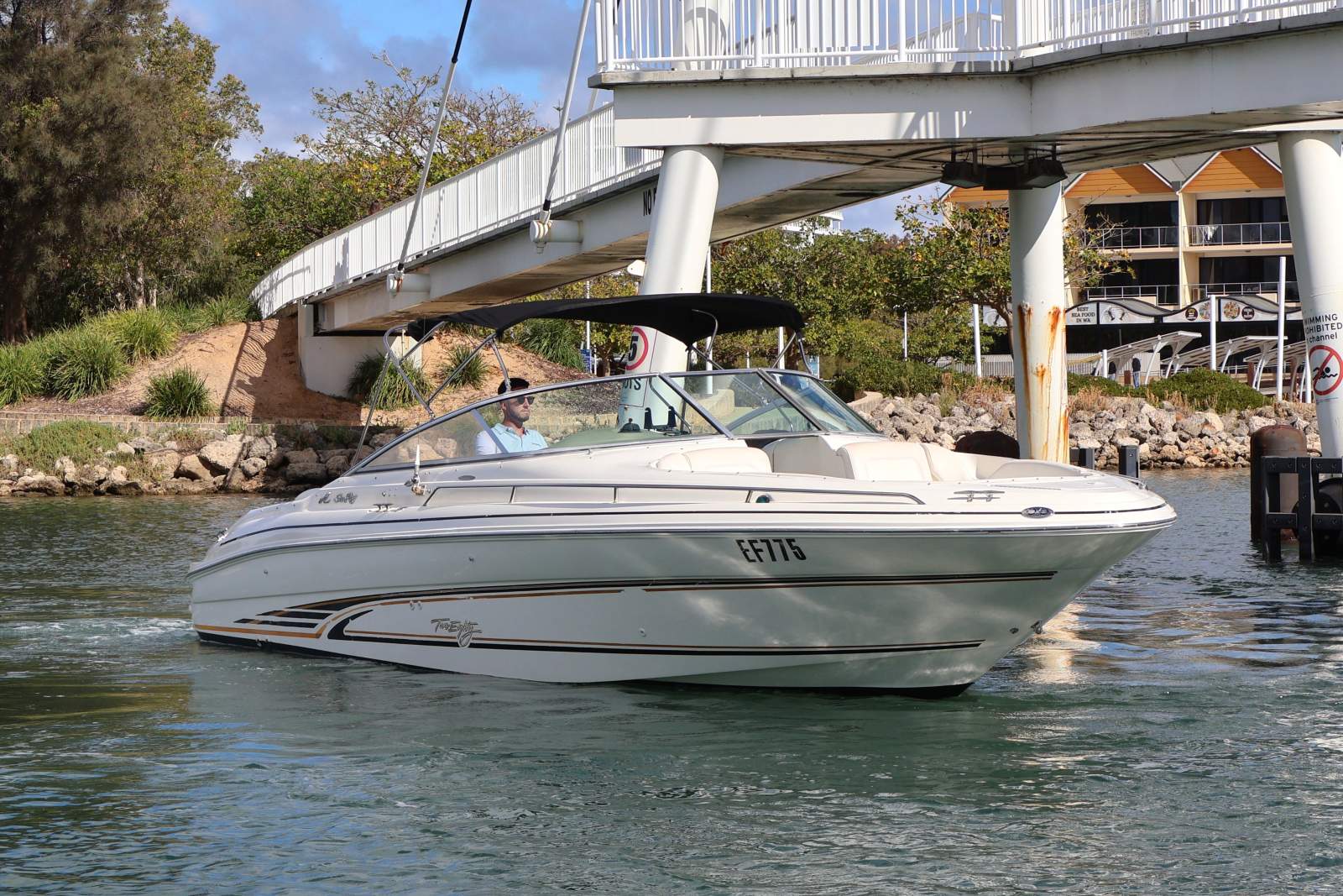2000 SEA RAY 280 BOWRIDER
