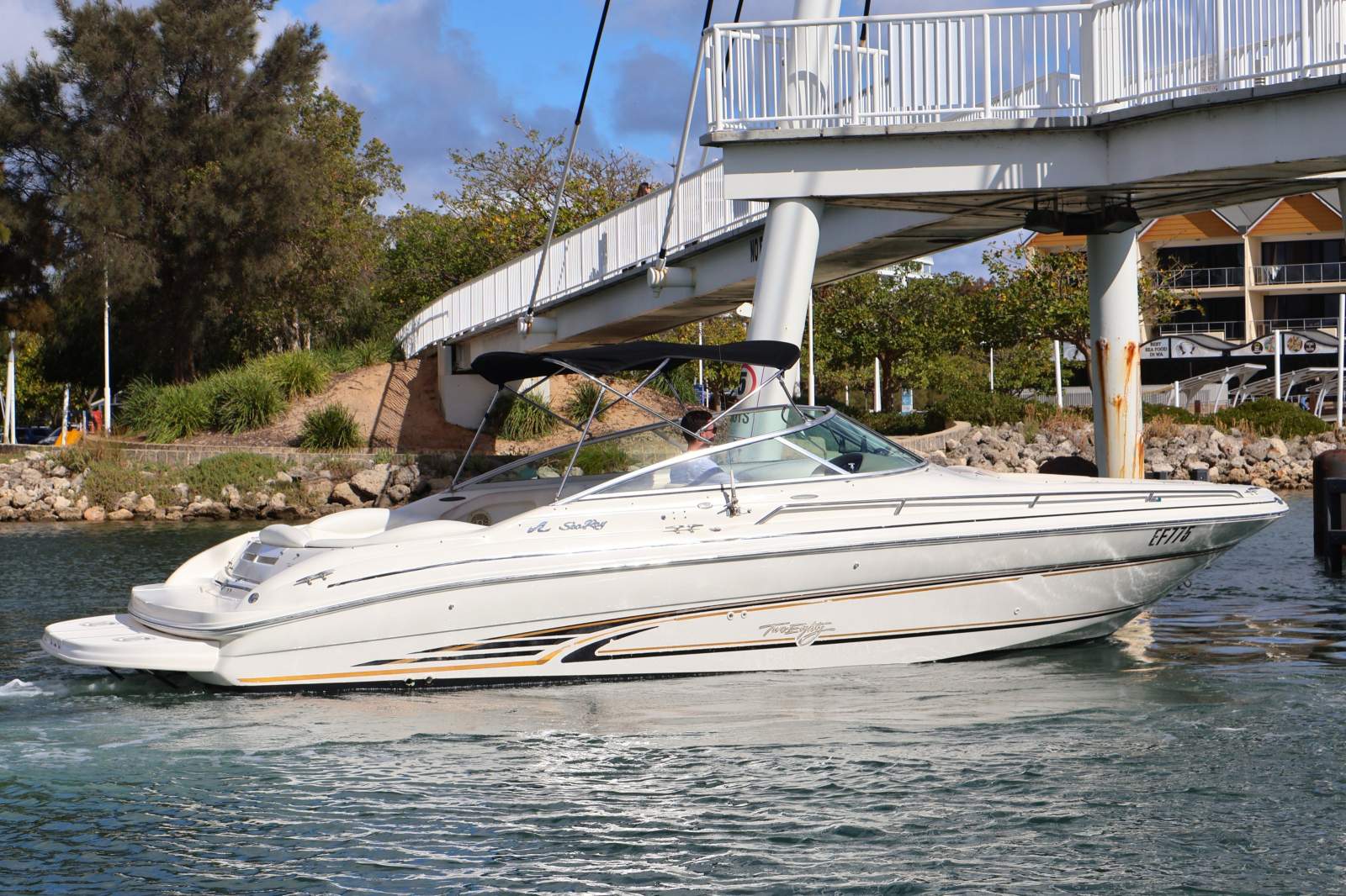 2000 SEA RAY 280 BOWRIDER
