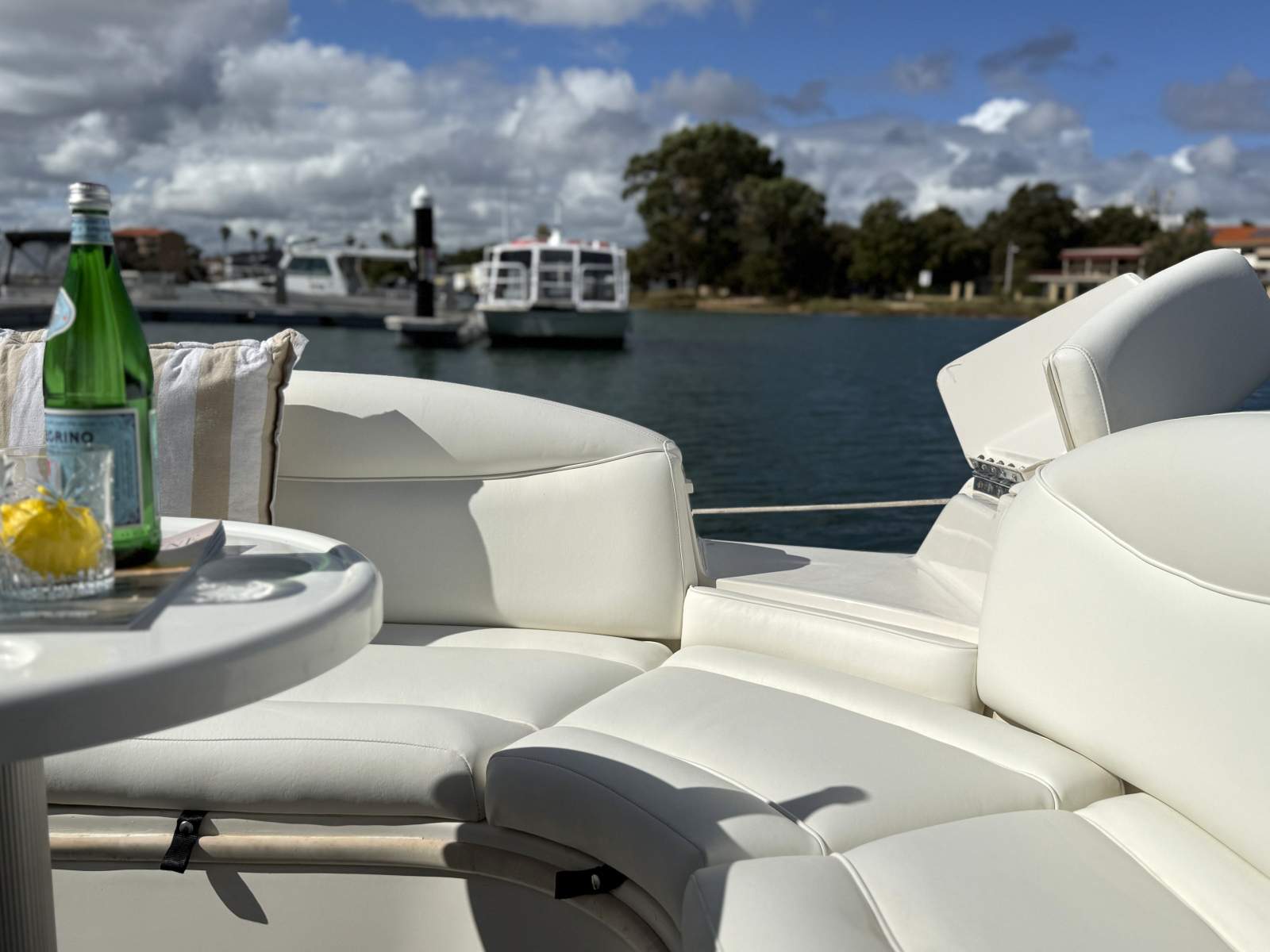 2000 SEA RAY 280 BOWRIDER