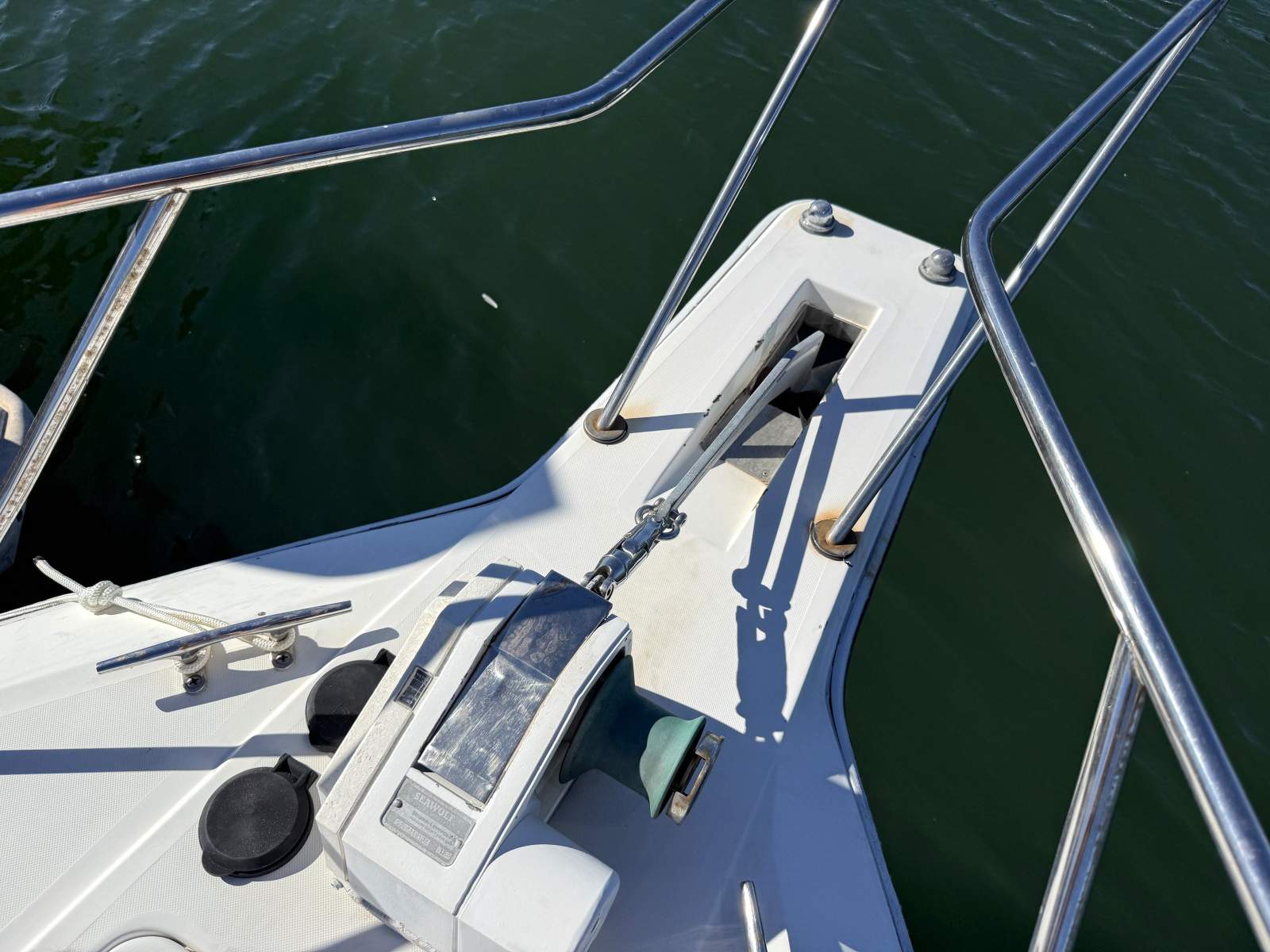 1998 REGAL 32 CABIN CRUISER