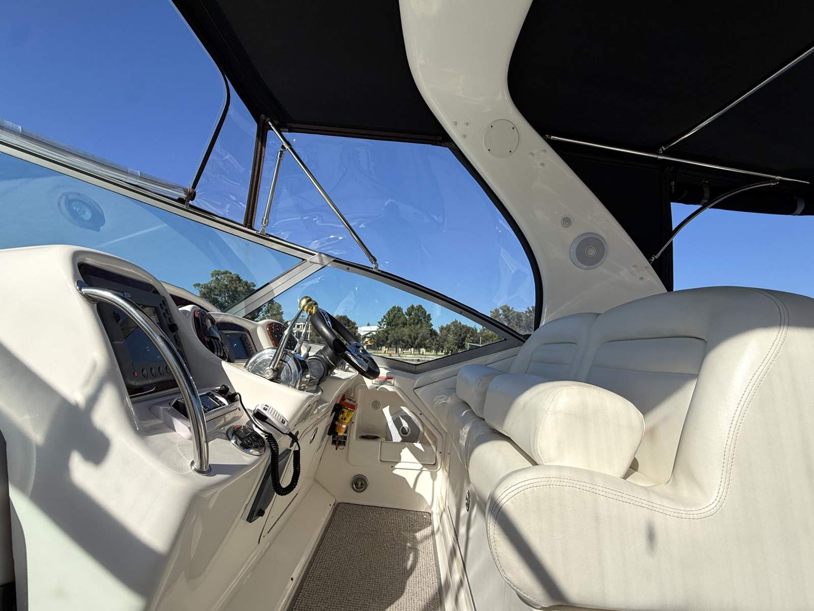 2006 SEA RAY 355 SUNDANCER CRUISER