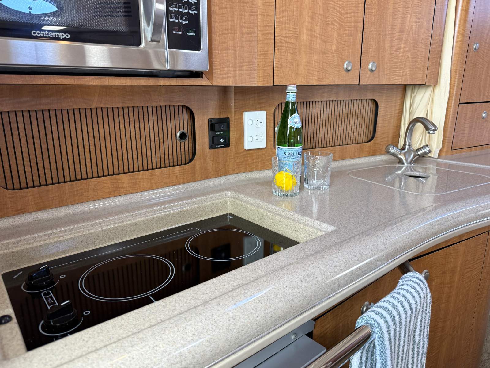 2006 SEA RAY 355 SUNDANCER CRUISER