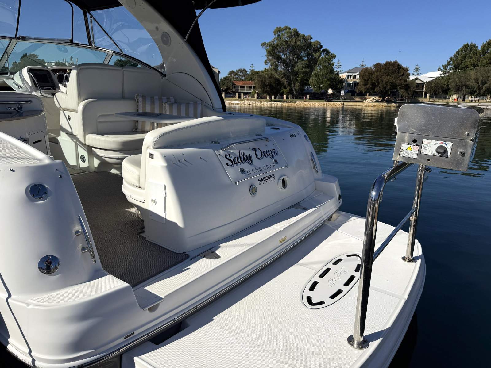 2006 SEA RAY 355 SUNDANCER CRUISER
