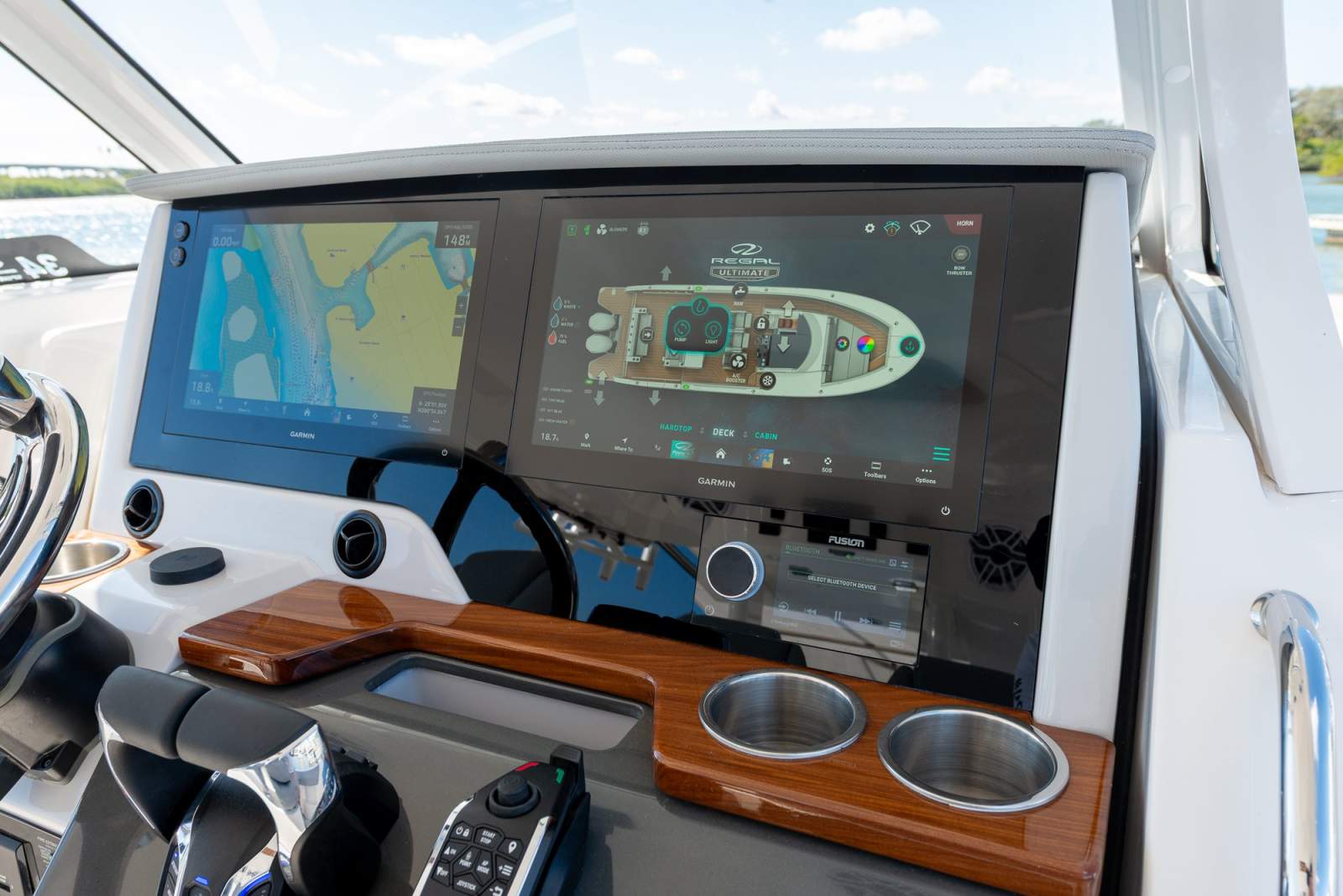 2006 REGAL 34 SAV BOWRIDER