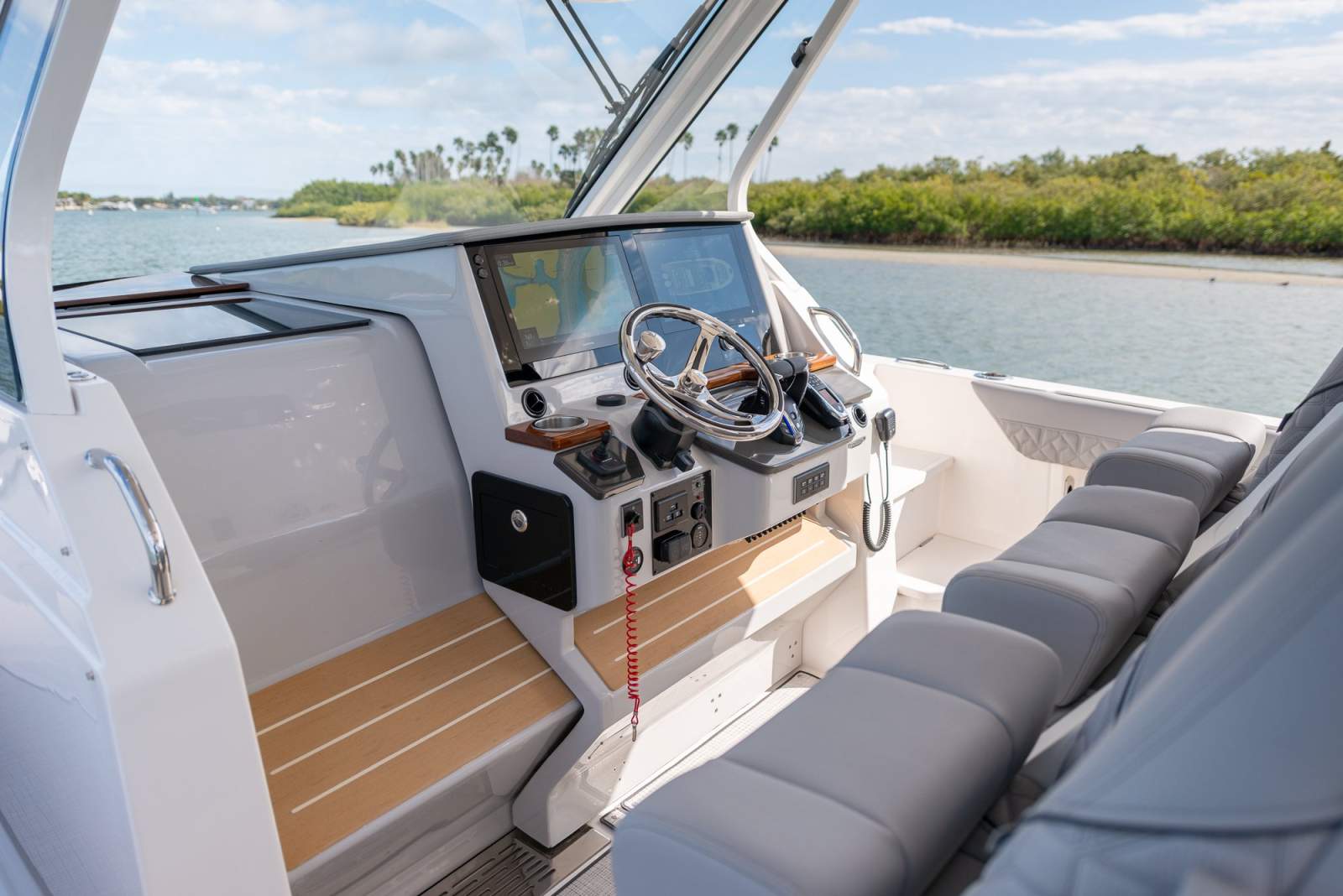 2006 REGAL 34 SAV BOWRIDER
