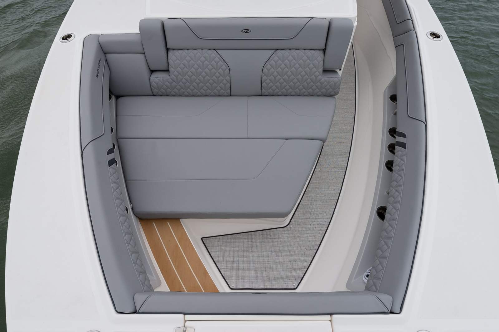 2006 REGAL 34 SAV BOWRIDER