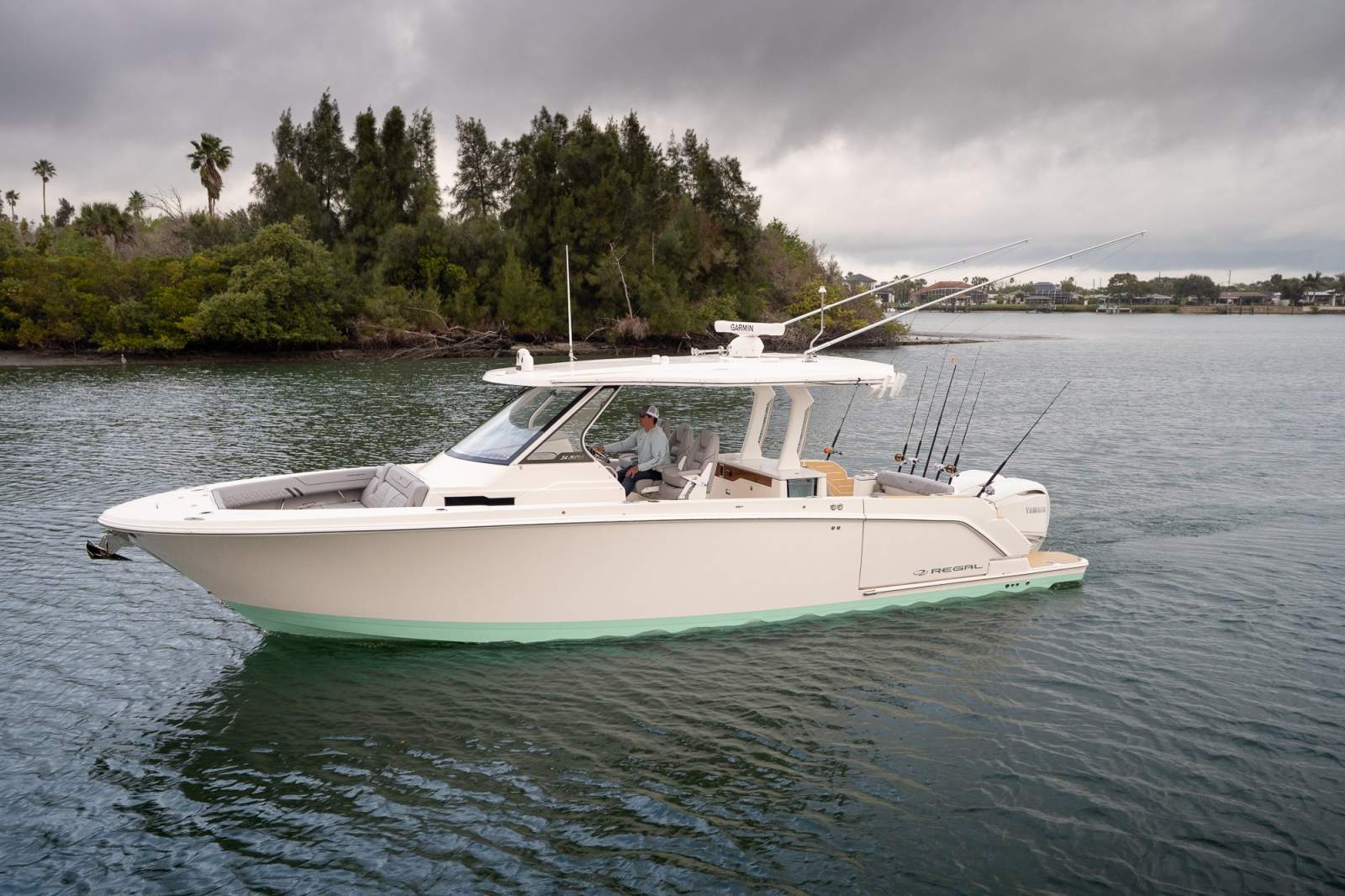 2006 REGAL 34 SAV BOWRIDER