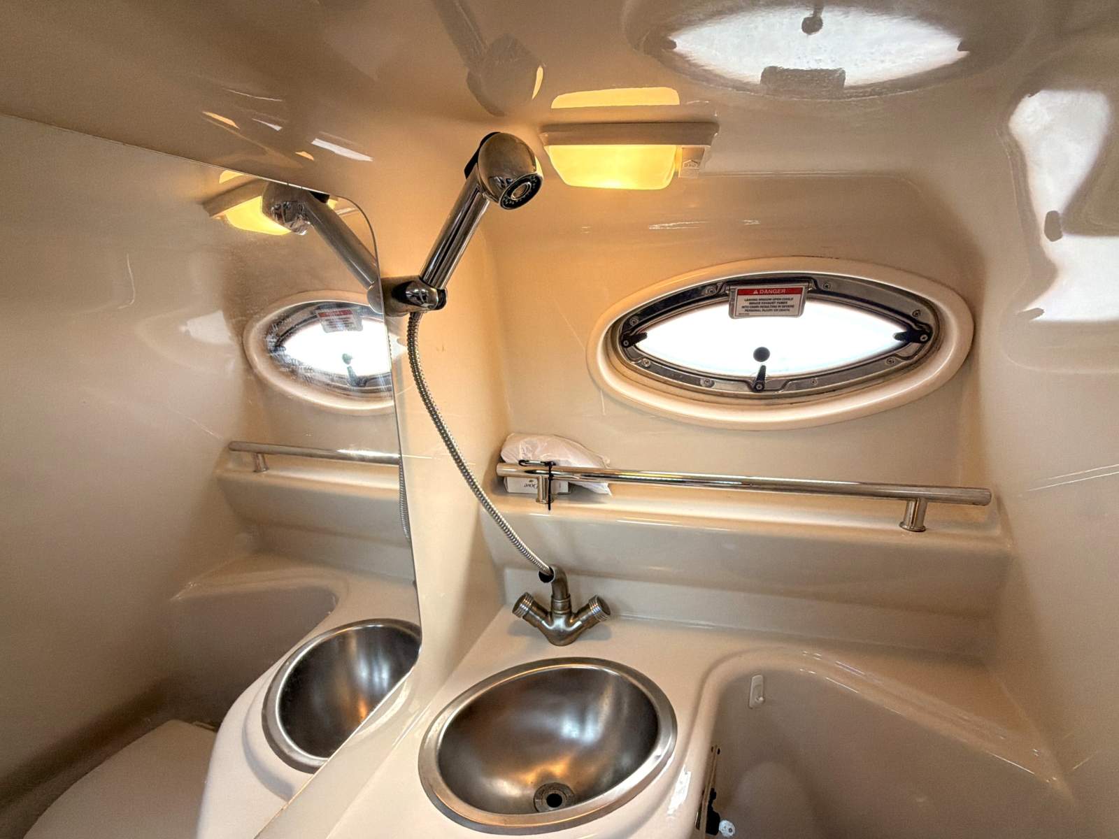 2007 SEA RAY 245 SUNDANCER CRUISER