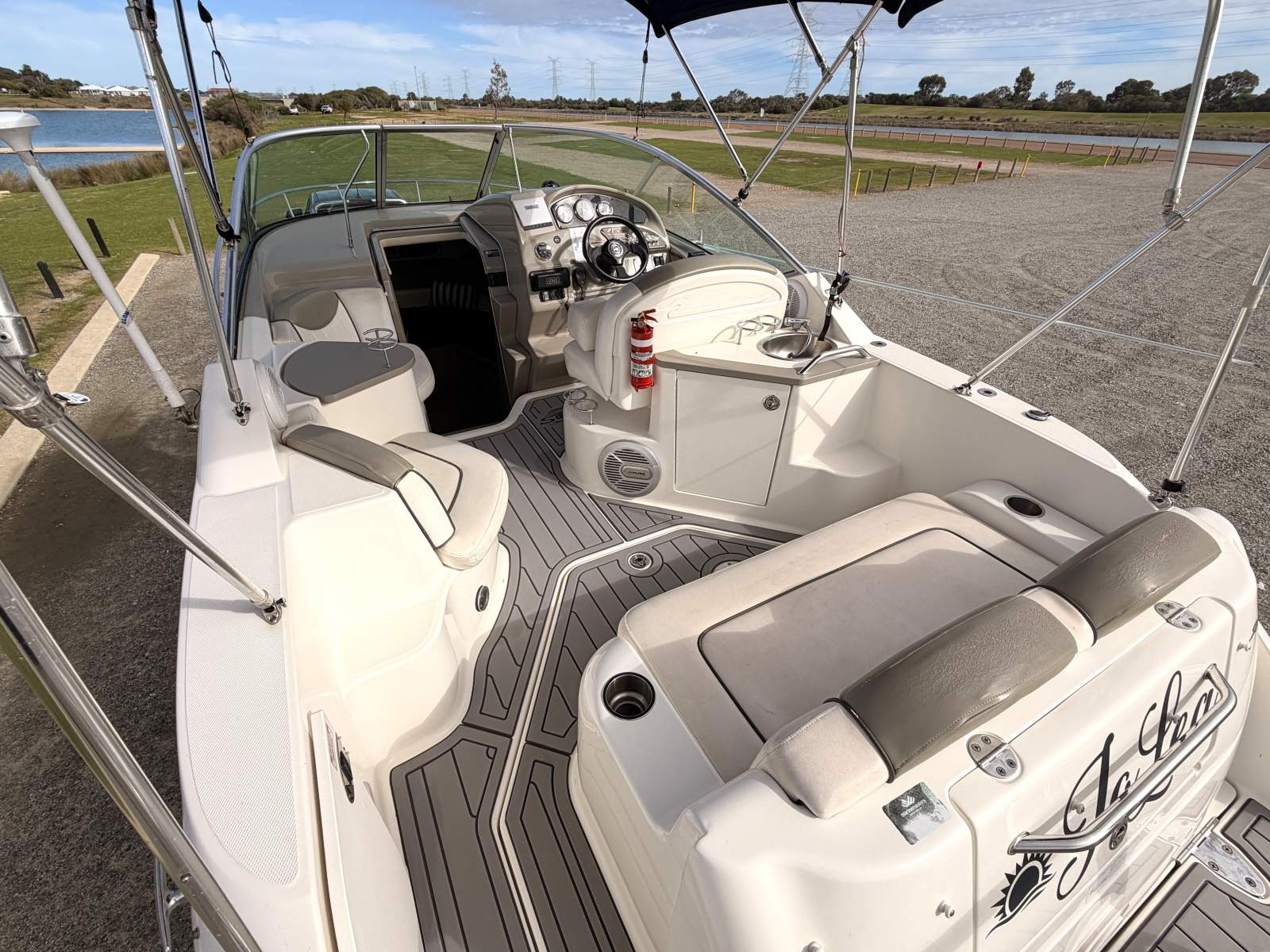 2007 SEA RAY 245 SUNDANCER CRUISER