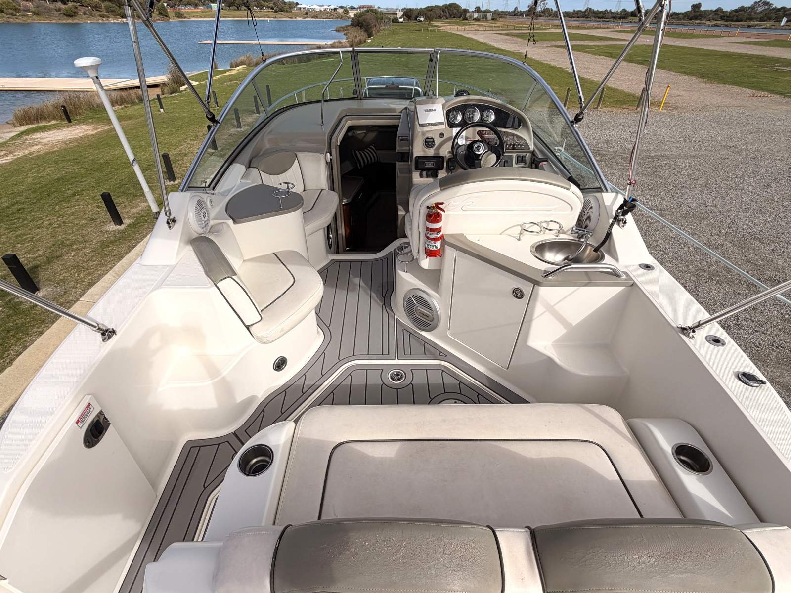 2007 SEA RAY 245 SUNDANCER CRUISER