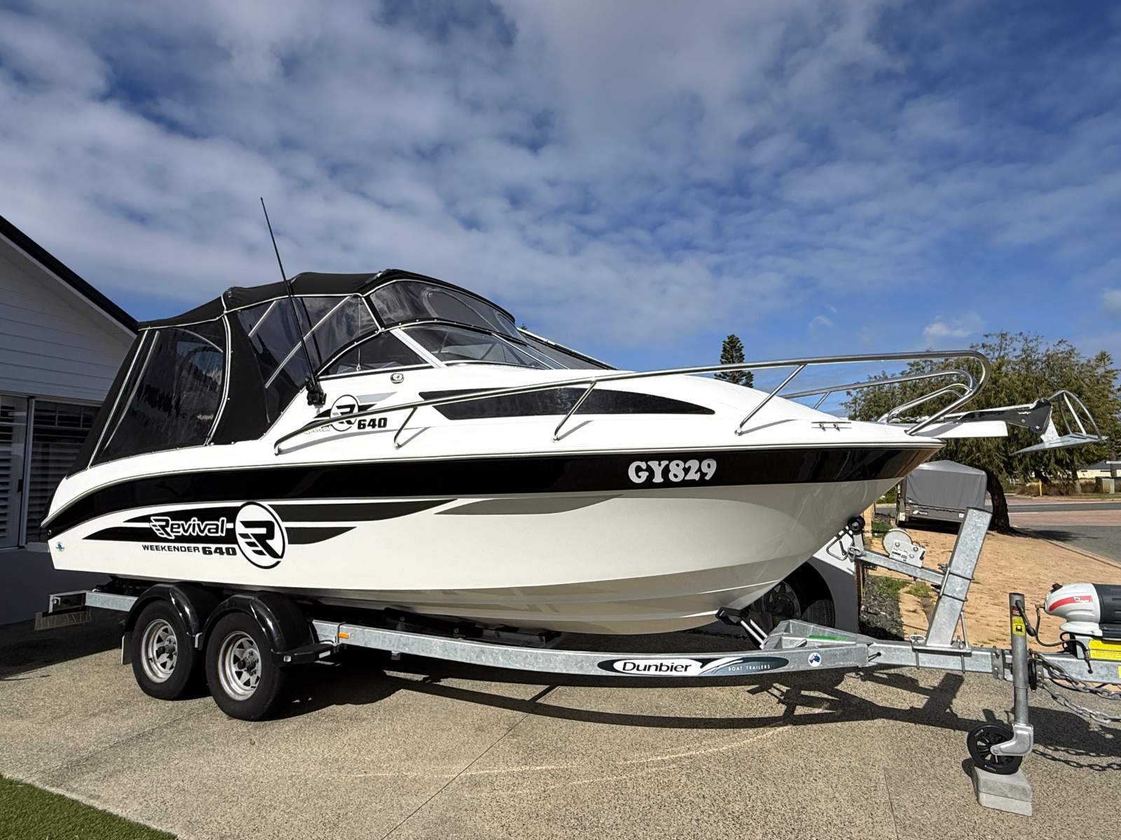 2023 REVIVAL 640 WEEKENDER CRUISER