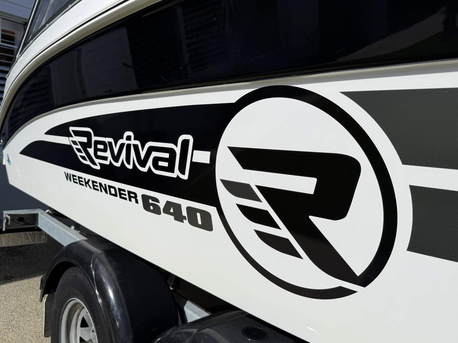 2023 REVIVAL 640 WEEKENDER CRUISER