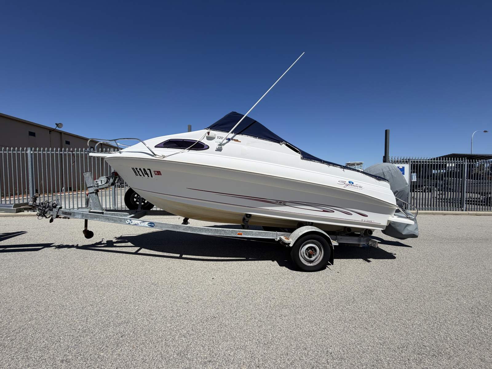 2001 HAINES SIGNATURE 520 C CUDDY CABIN