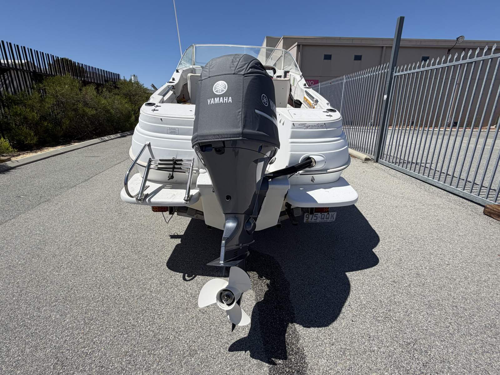 2001 HAINES SIGNATURE 520 C CUDDY CABIN