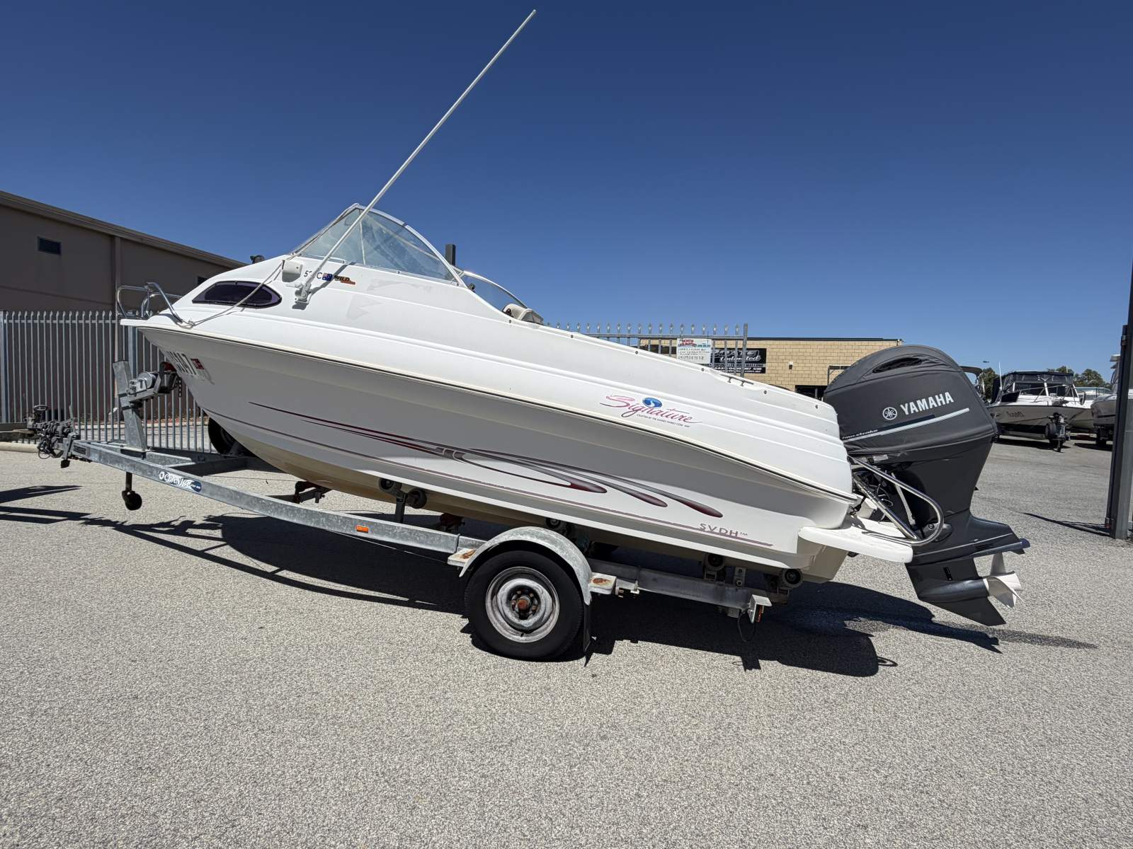 2001 HAINES SIGNATURE 520 C CUDDY CABIN