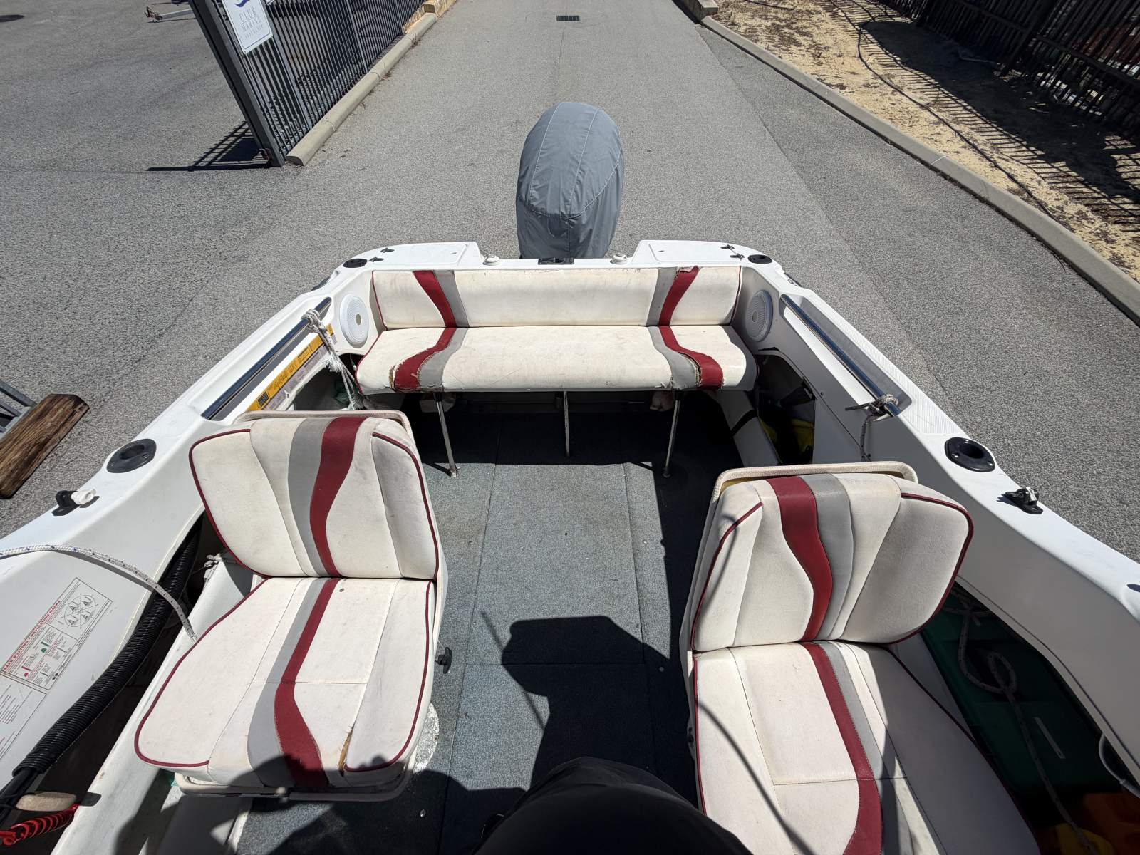2001 HAINES SIGNATURE 520 C CUDDY CABIN