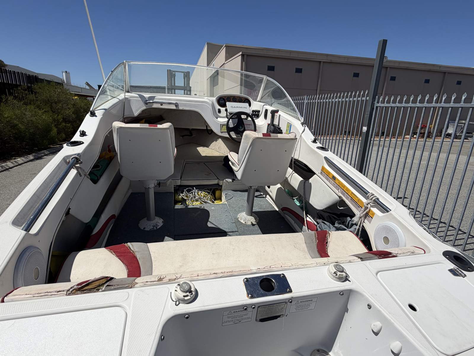 2001 HAINES SIGNATURE 520 C CUDDY CABIN