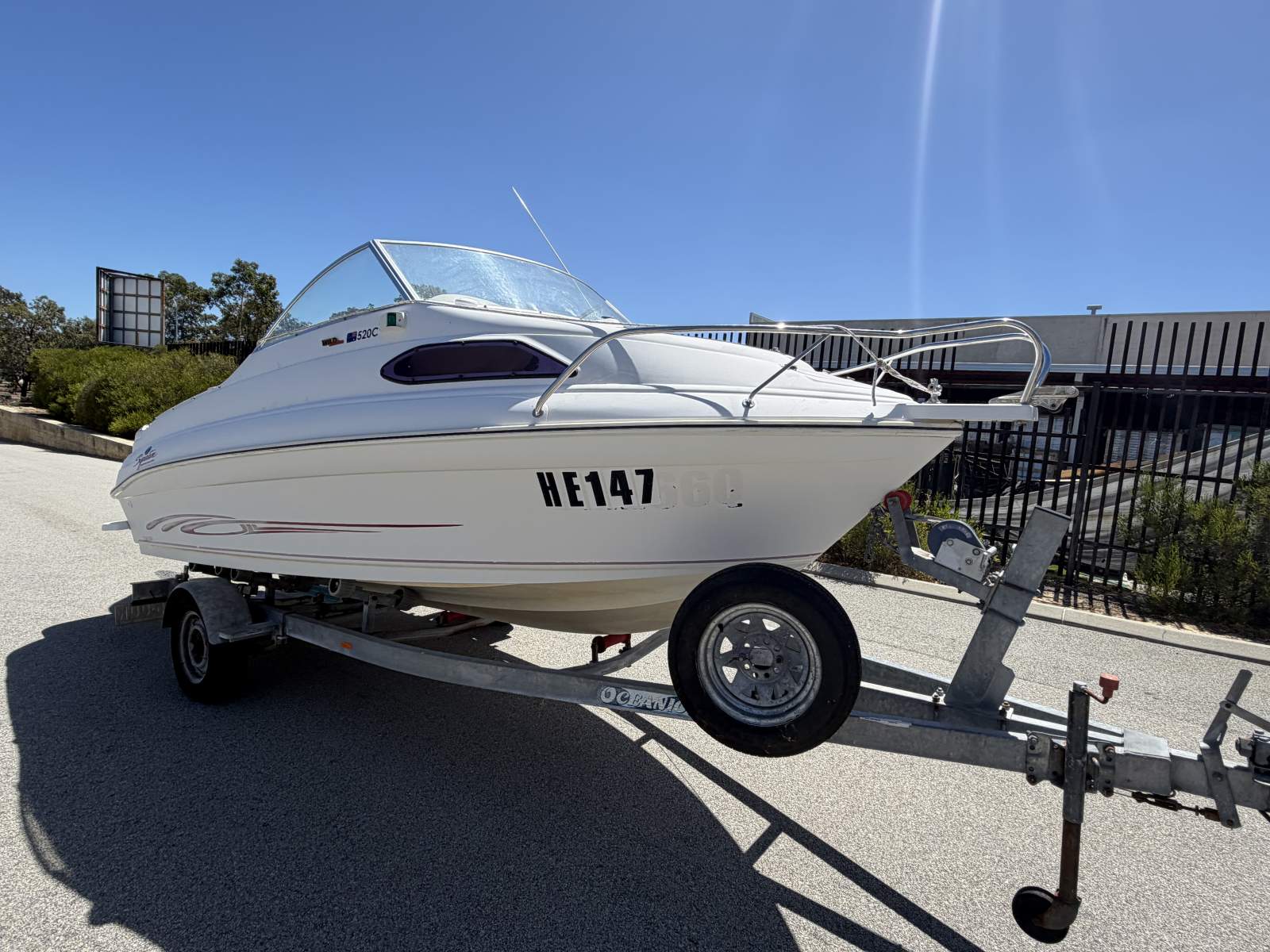 2001 HAINES SIGNATURE 520 C CUDDY CABIN