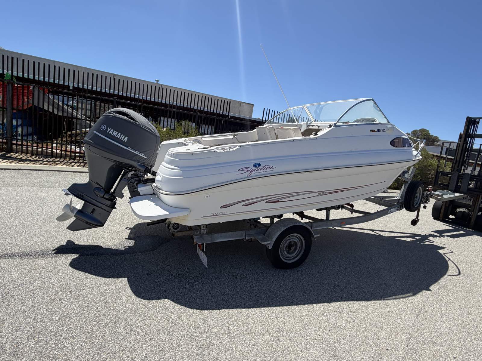 2001 HAINES SIGNATURE 520 C CUDDY CABIN