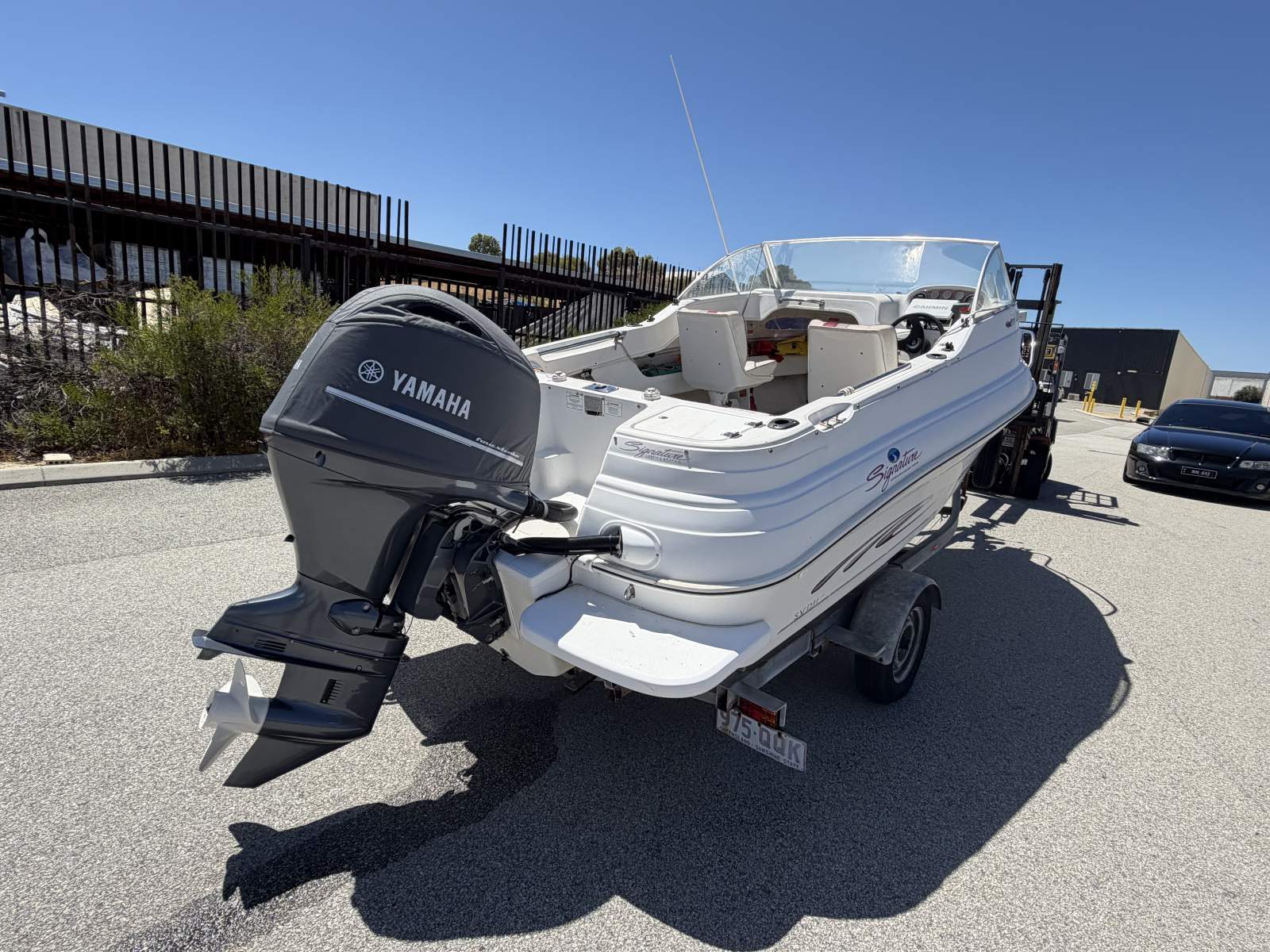 2001 HAINES SIGNATURE 520 C CUDDY CABIN