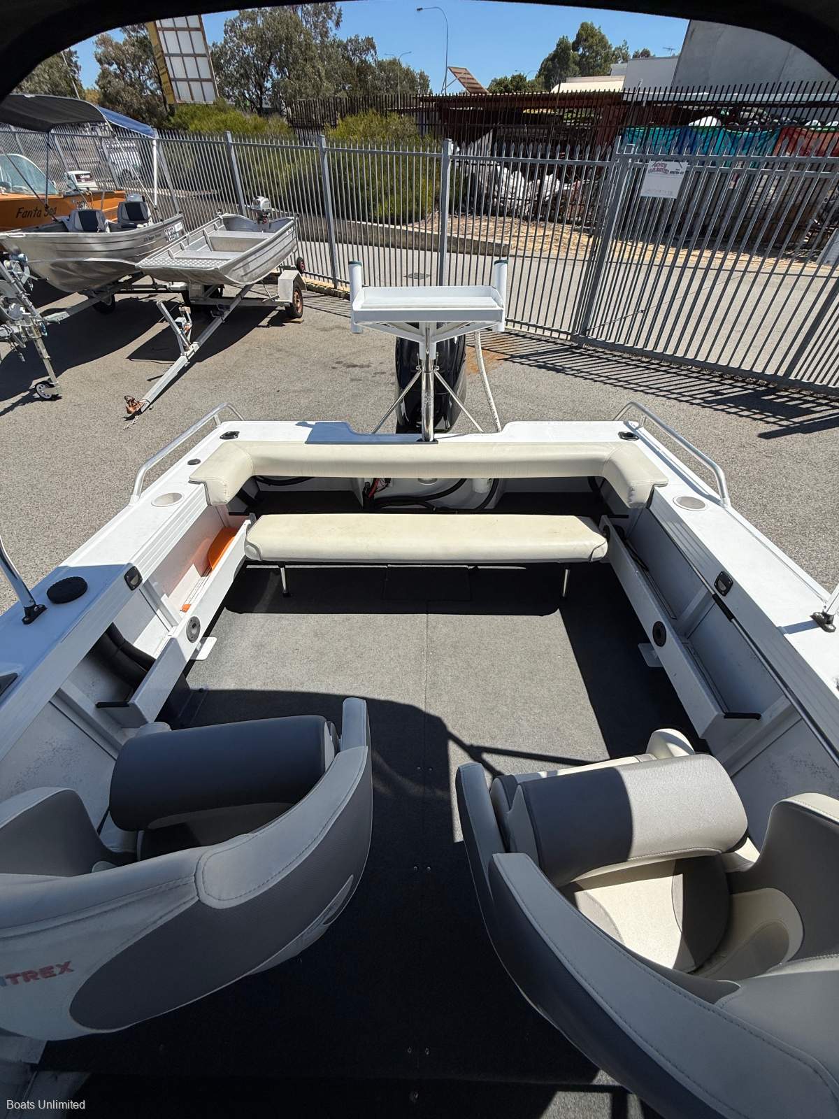 2023 QUINTREX 430 FISHABOUT RUNABOUT