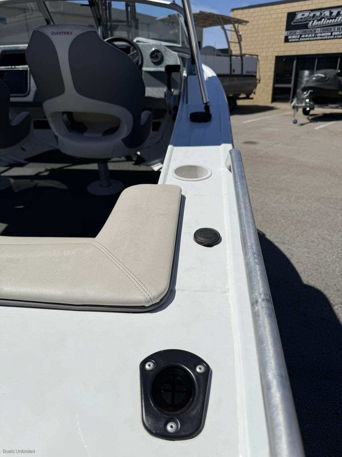 2023 QUINTREX 430 FISHABOUT RUNABOUT