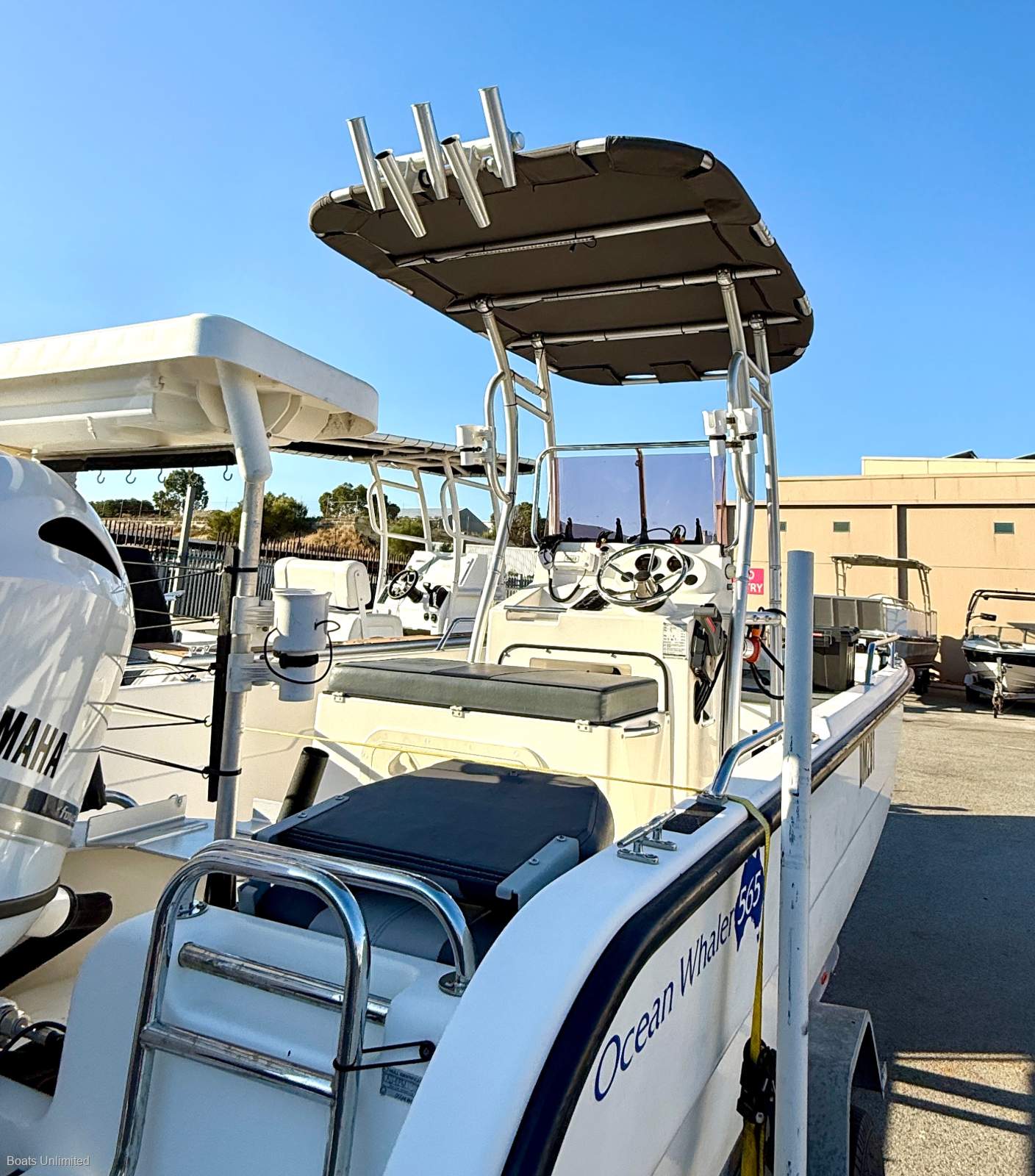 2009 OCEAN WHALER 565 OFFSHORE CENTRE CONSOLE