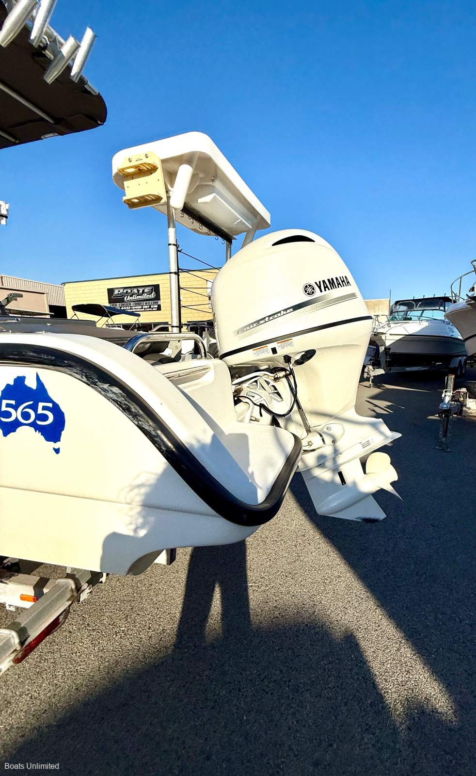 2009 OCEAN WHALER 565 OFFSHORE CENTRE CONSOLE