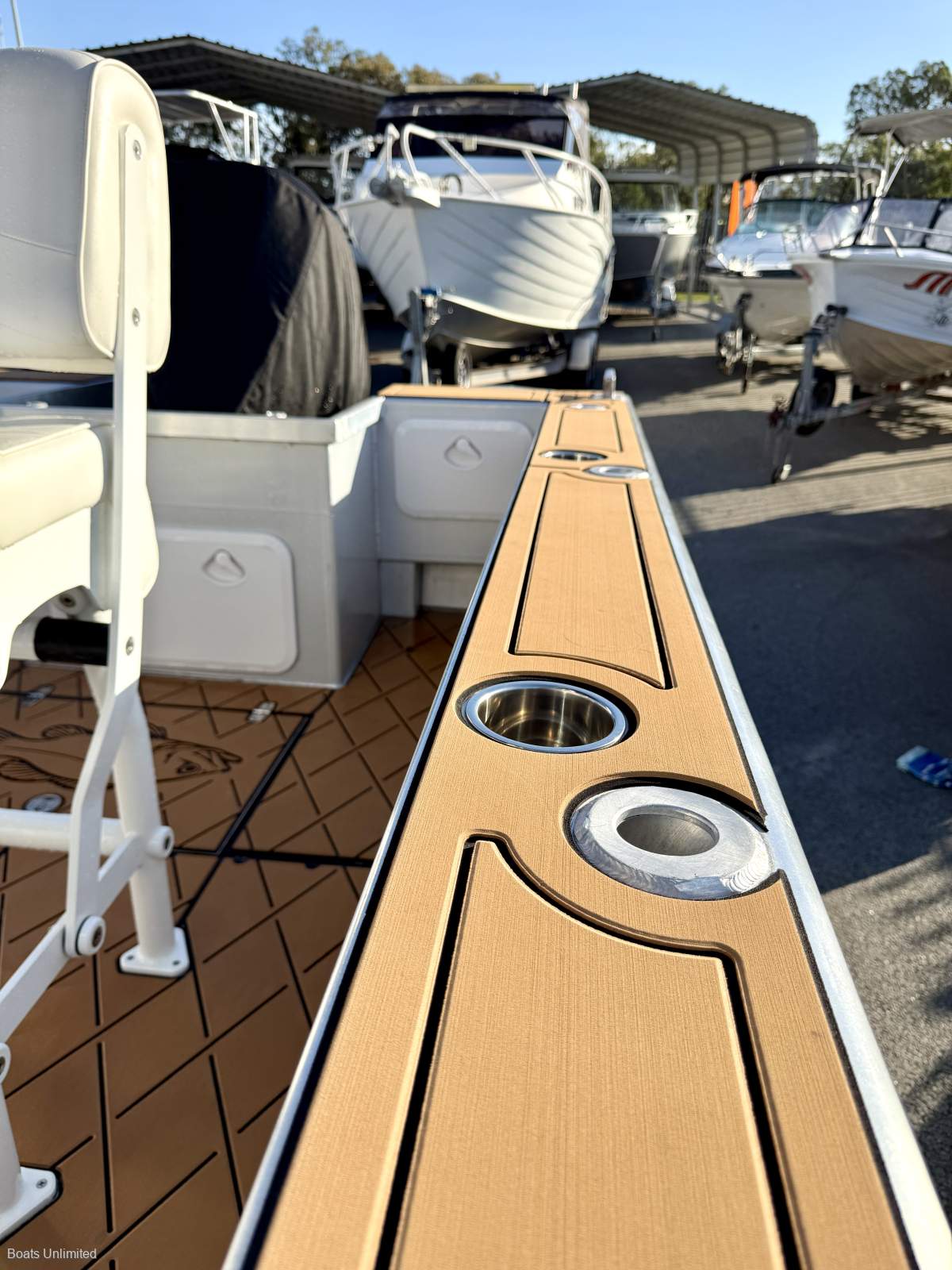 2025 OCEANIC FABRICATION 5.5M CENTRE CONSOLE