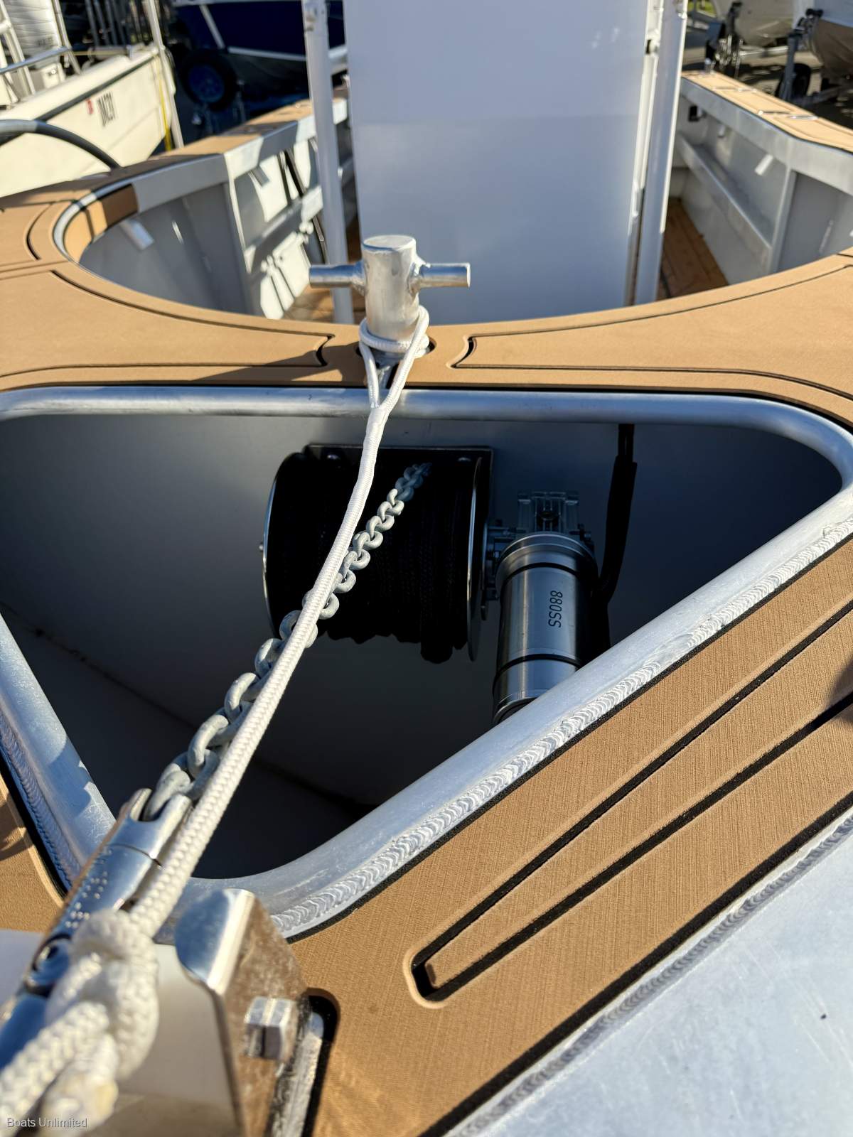 2025 OCEANIC FABRICATION 5.5M CENTRE CONSOLE