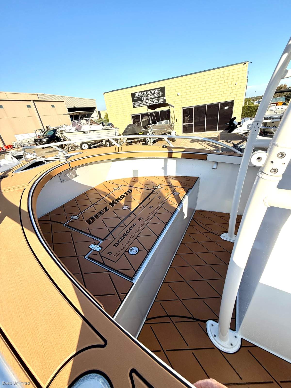 2025 OCEANIC FABRICATION 5.5M CENTRE CONSOLE