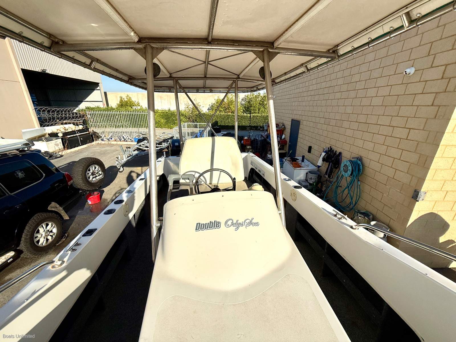 2004 SEA LYNX 600 TWIN HULL CENTRE CONSOLE