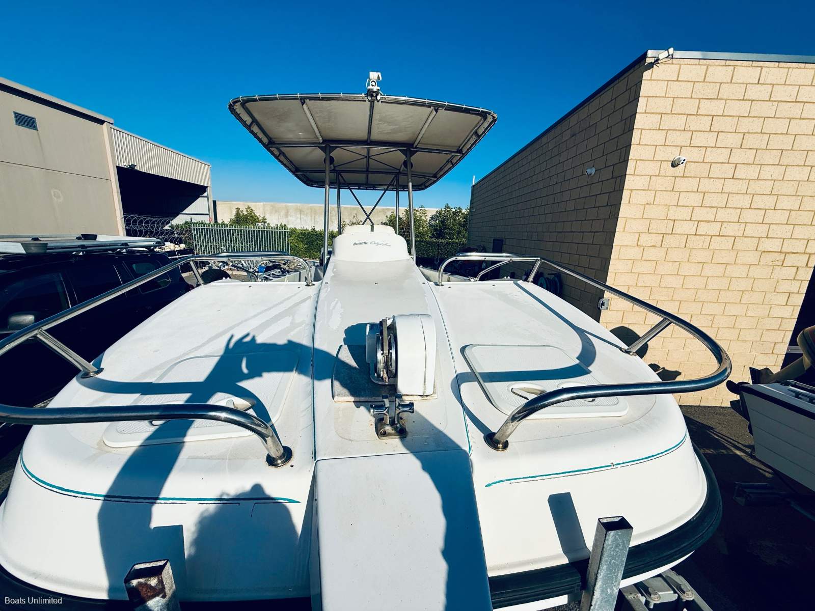 2004 SEA LYNX 600 TWIN HULL CENTRE CONSOLE