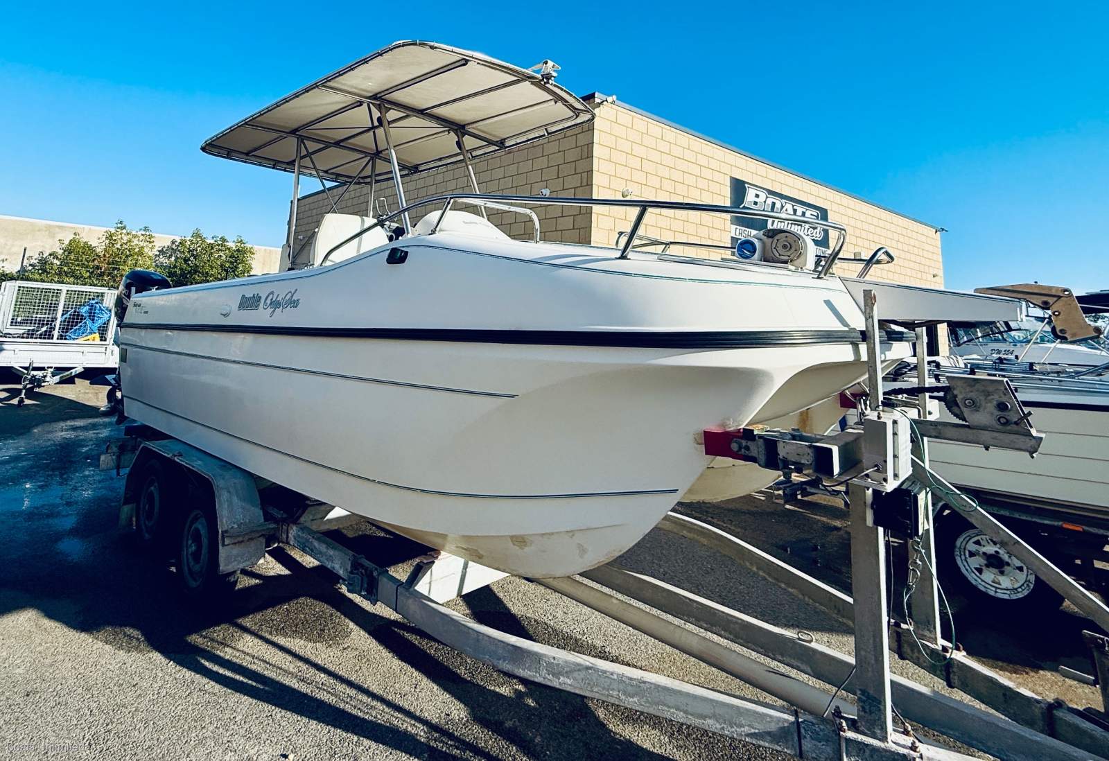 2004 SEA LYNX 600 TWIN HULL CENTRE CONSOLE