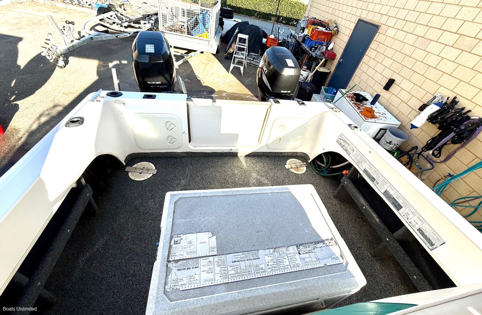 2004 SEA LYNX 600 TWIN HULL CENTRE CONSOLE