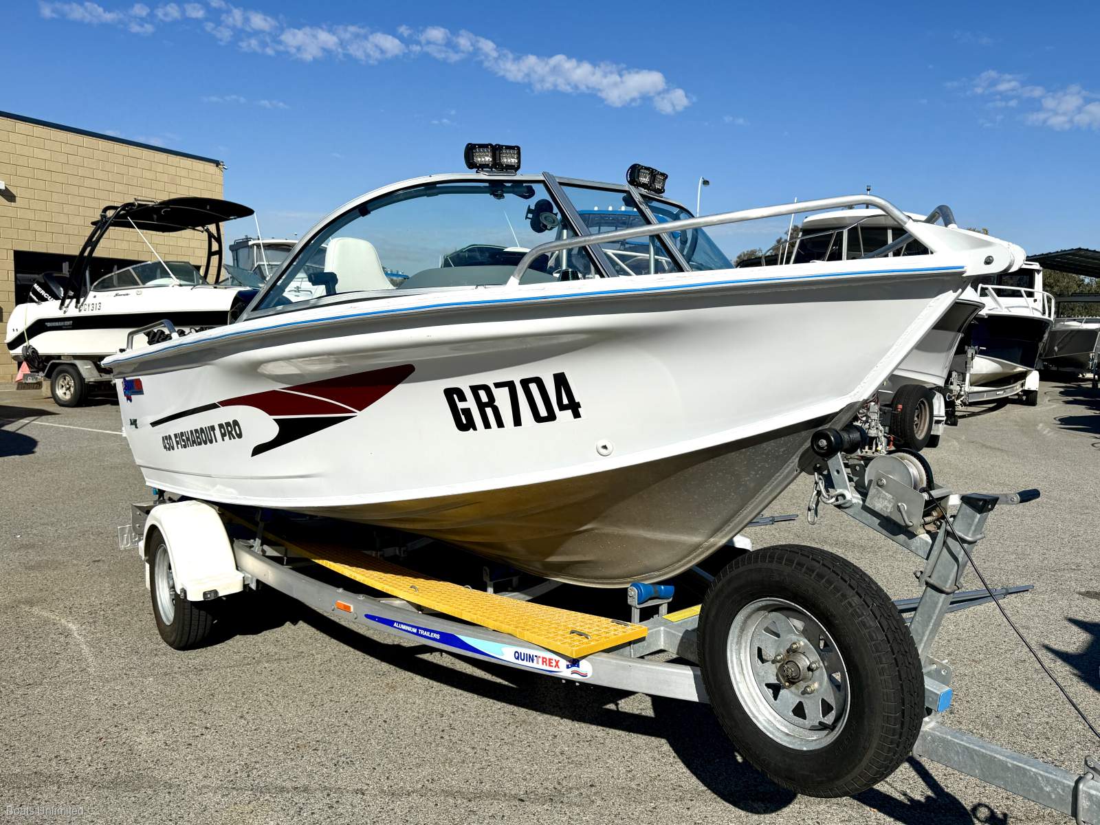 2021 QUINTREX 430 FISHABOUT RUNABOUT