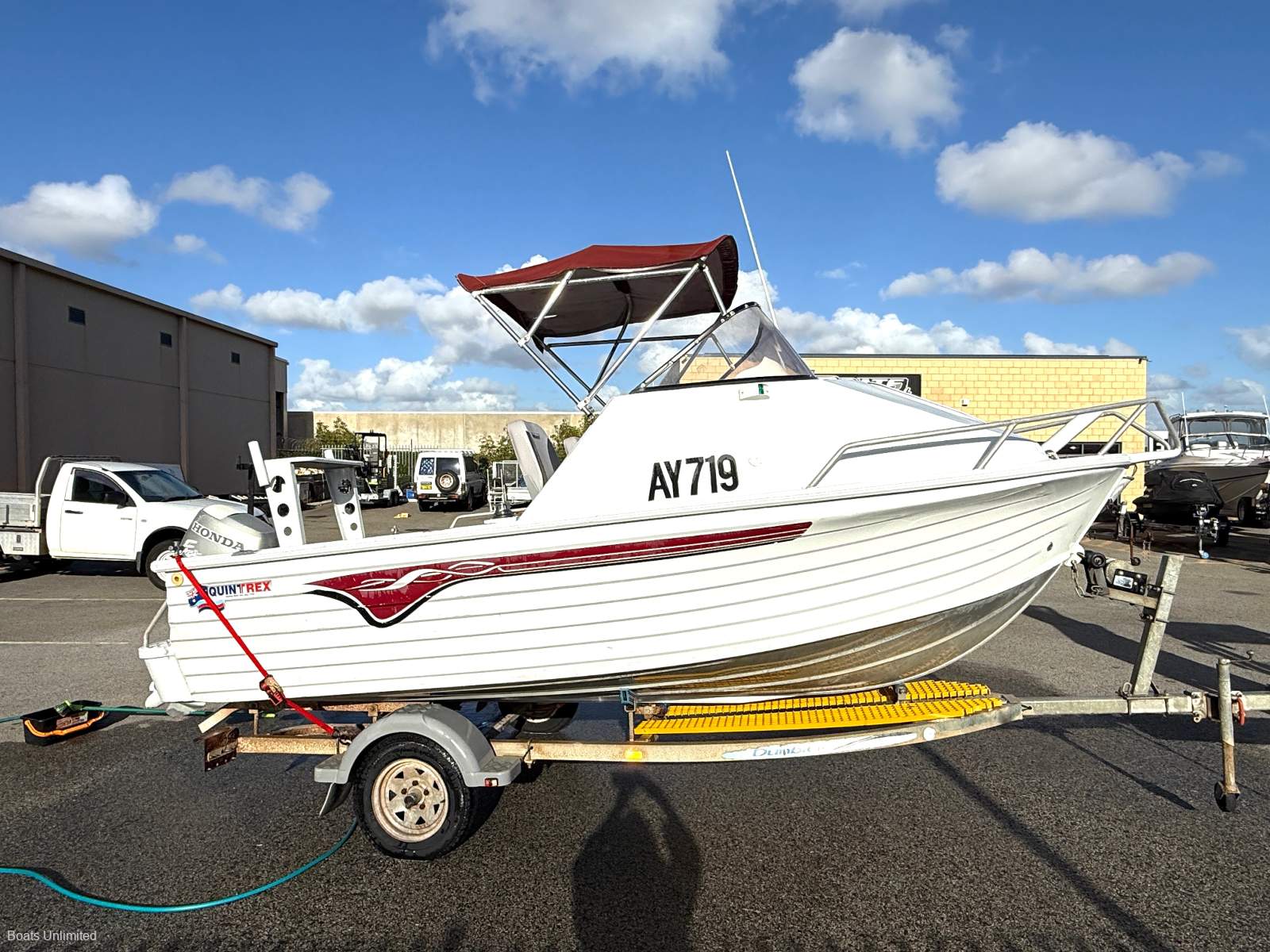 1998 QUINTREX 500 FREEDOM SPORT RUNABOUT