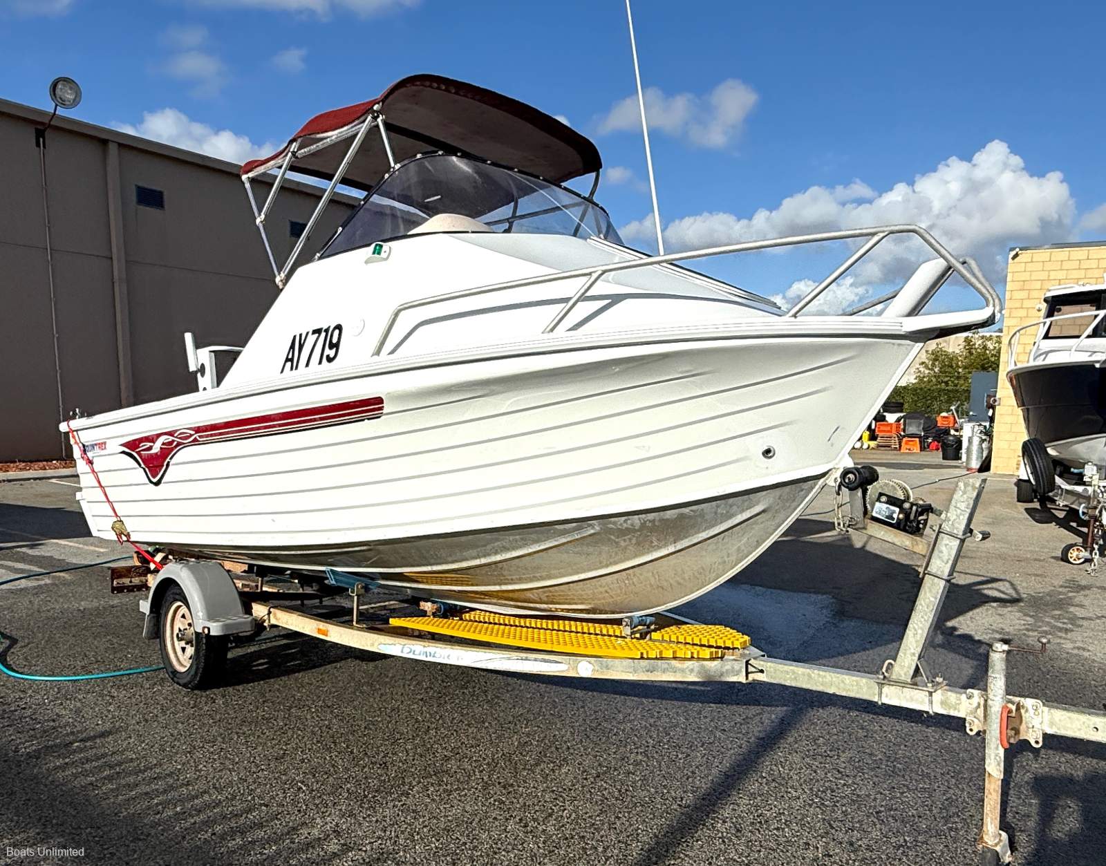 1998 QUINTREX 500 FREEDOM SPORT RUNABOUT