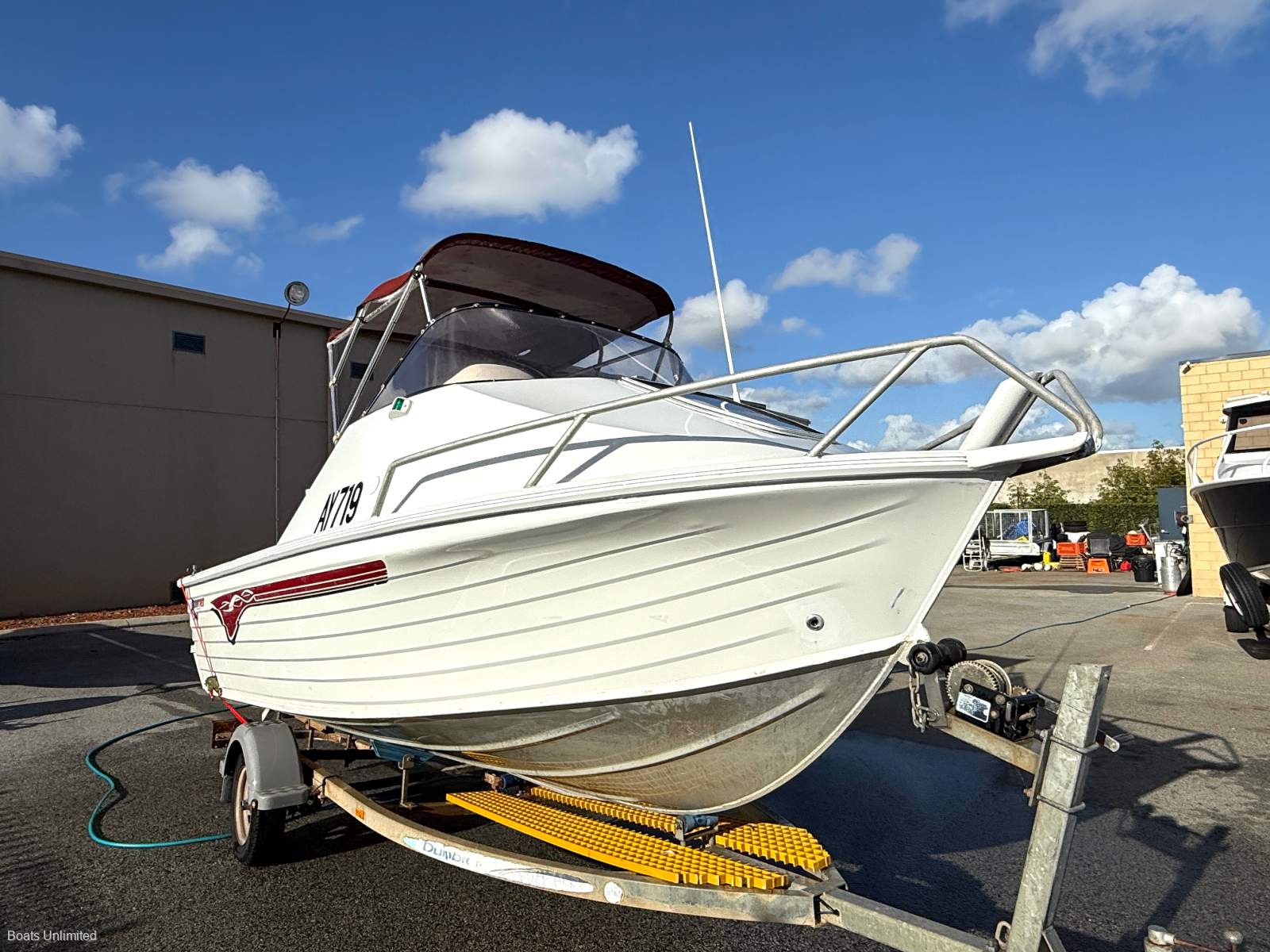 1998 QUINTREX 500 FREEDOM SPORT RUNABOUT