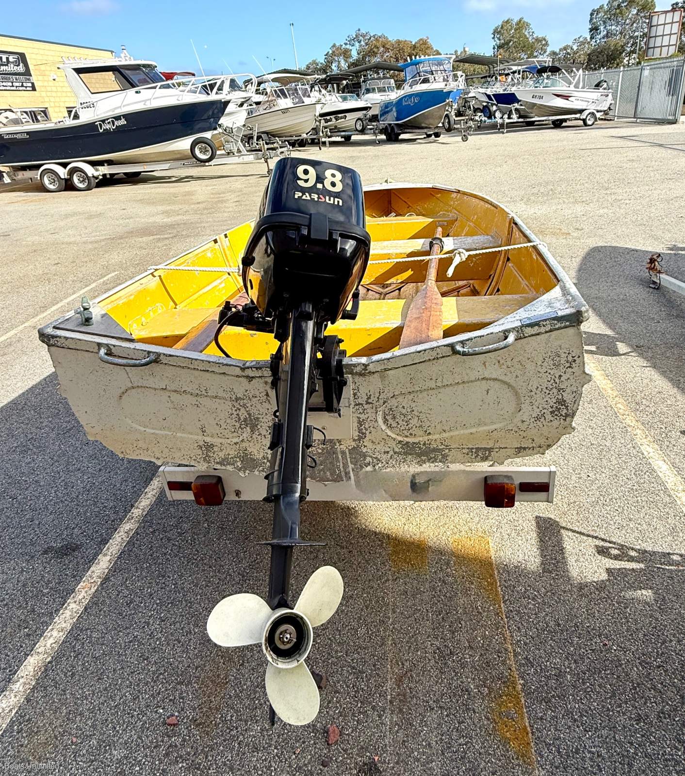 2001 SAVAGE 370 TROPICAL SERIES V-PUNT