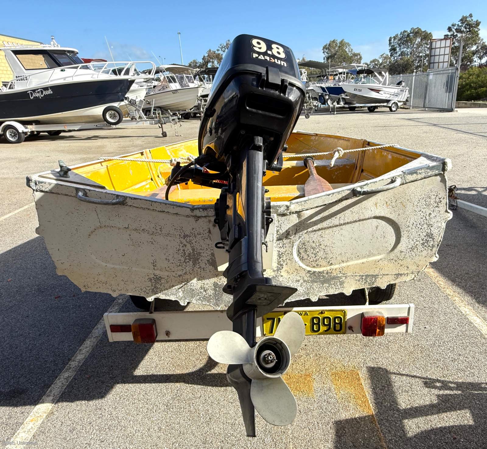 2001 SAVAGE 370 TROPICAL SERIES V-PUNT