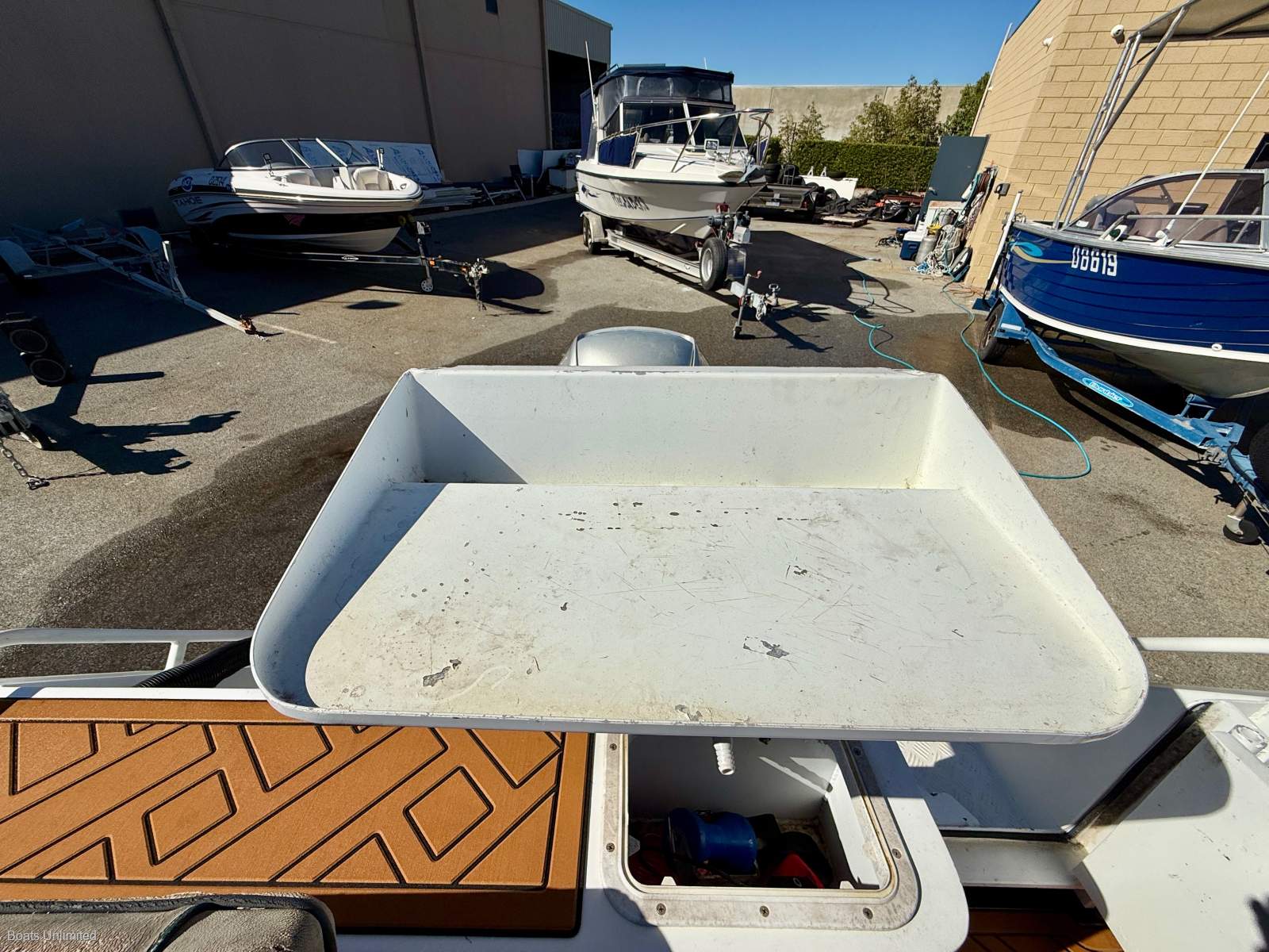 2004 TRAILCRAFT 500 PROFISH FISHER RUNABOUT