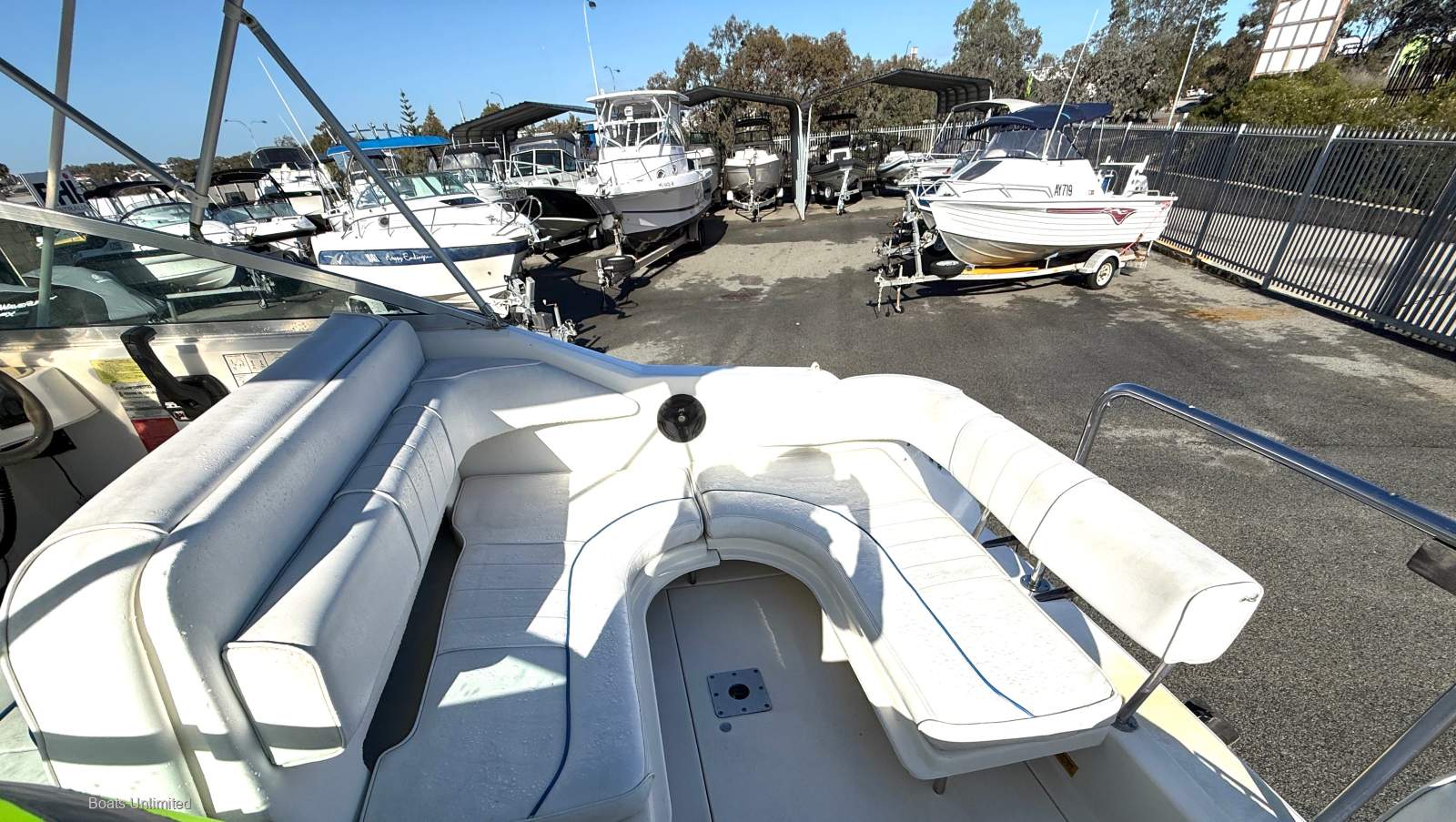 1994 SEA RAY 240 SUNDANCER SPORTS CRUISER