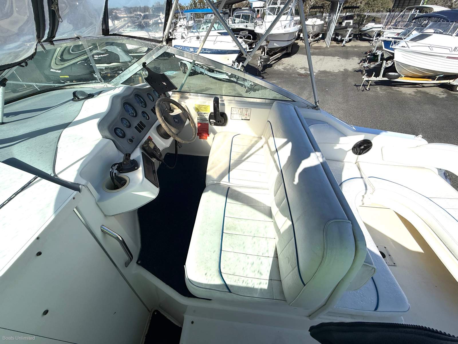 1994 SEA RAY 240 SUNDANCER SPORTS CRUISER