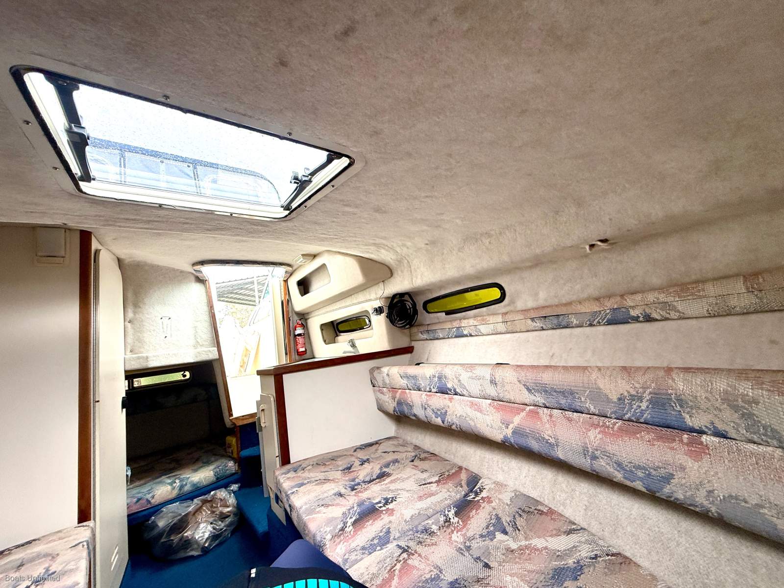 1994 SEA RAY 240 SUNDANCER SPORTS CRUISER