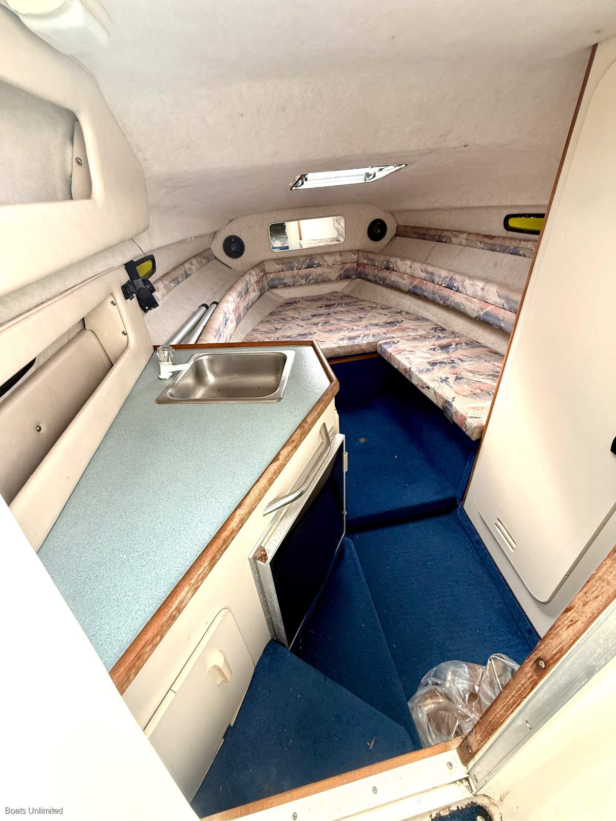 1994 SEA RAY 240 SUNDANCER SPORTS CRUISER