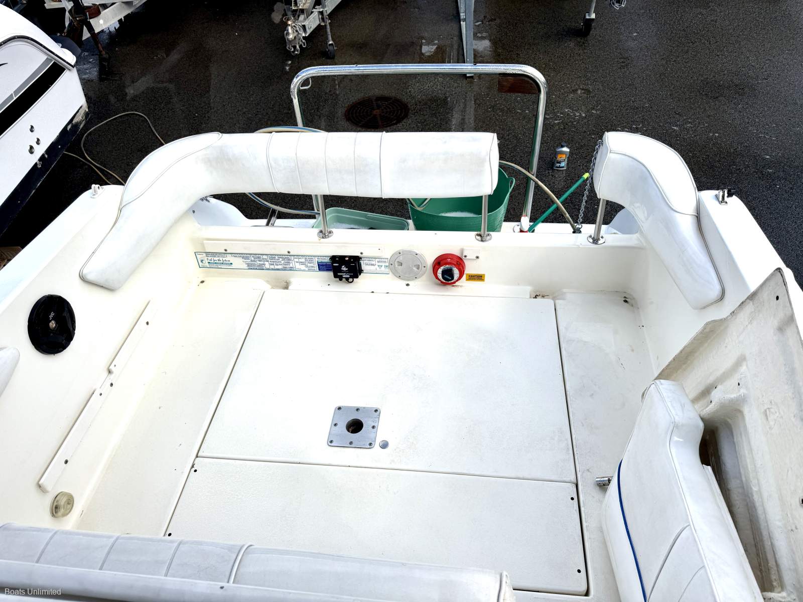 1994 SEA RAY 240 SUNDANCER SPORTS CRUISER