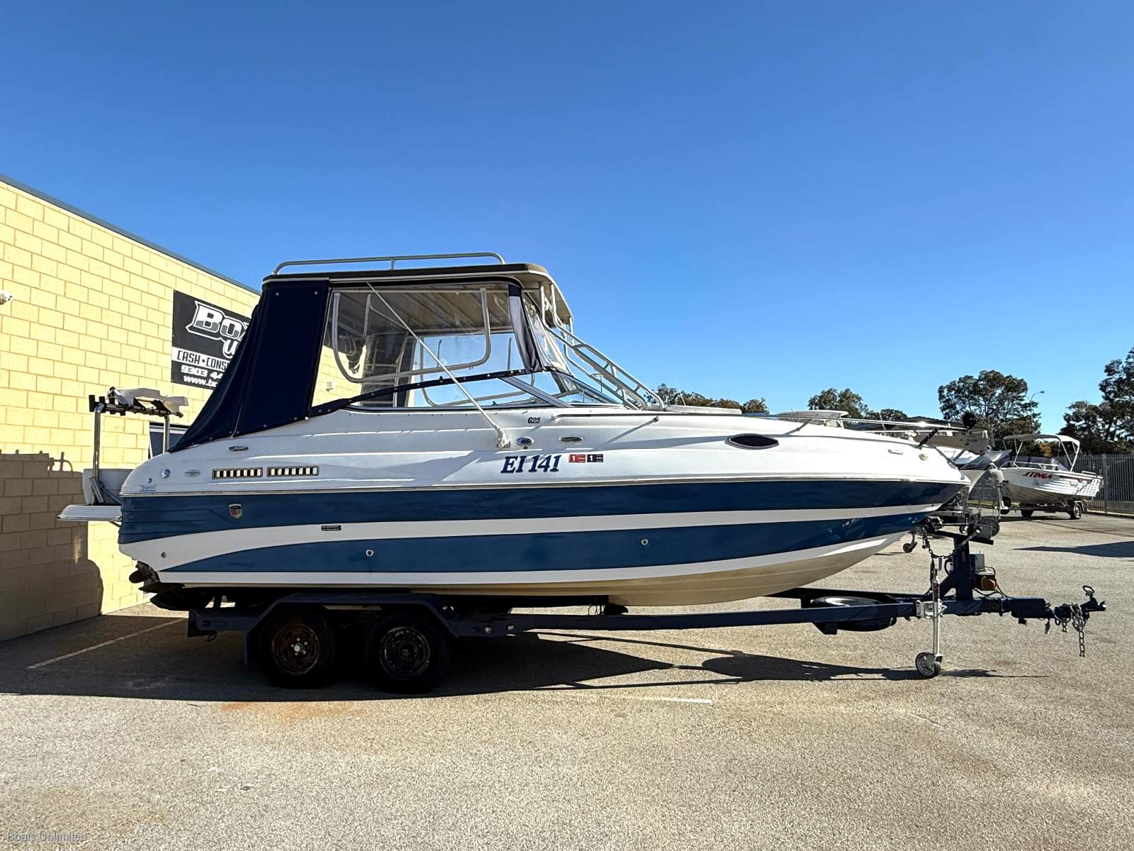 2009 MIRAH 26 FT CABIN CRUISER